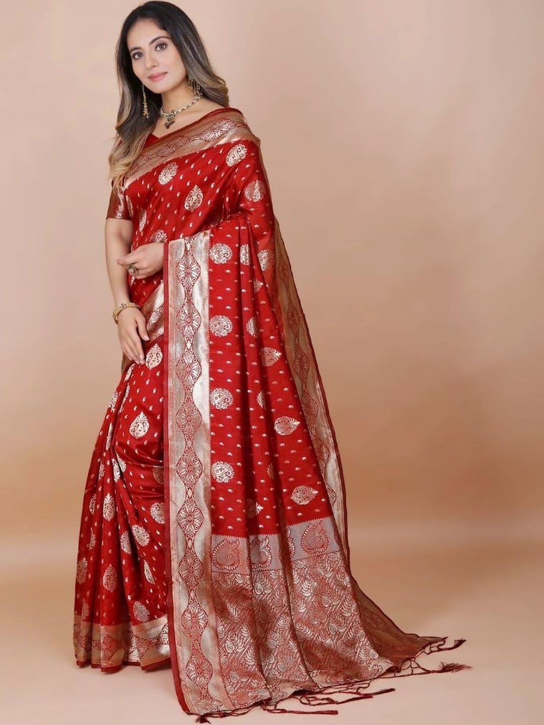 revika Paisley Zari Art Silk Designer Kanjeevaram Saree thumbnail 3