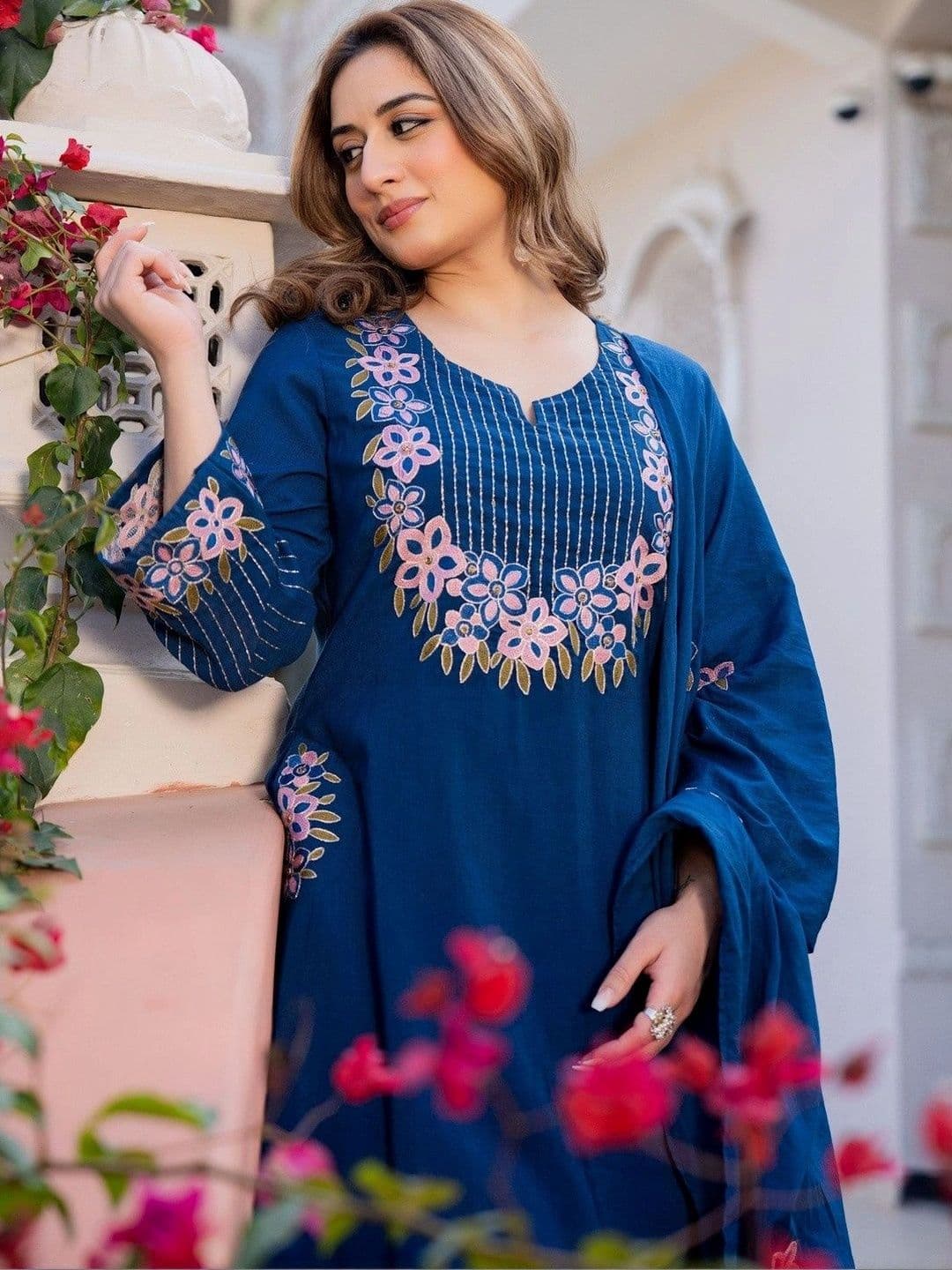 UDBHAV EXPORT Women Embroidered Regular Thread Work Kurta & Palazzos With Dupatta thumbnail 3