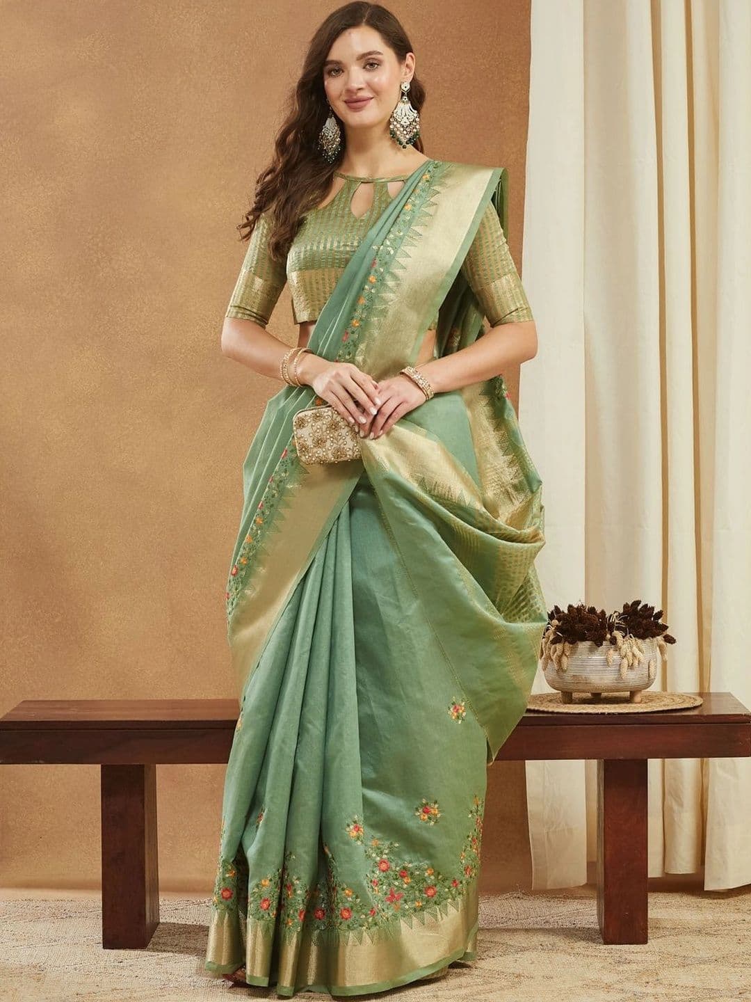 Sangria Floral Embroidered Art Silk Kasavu Saree thumbnail 6