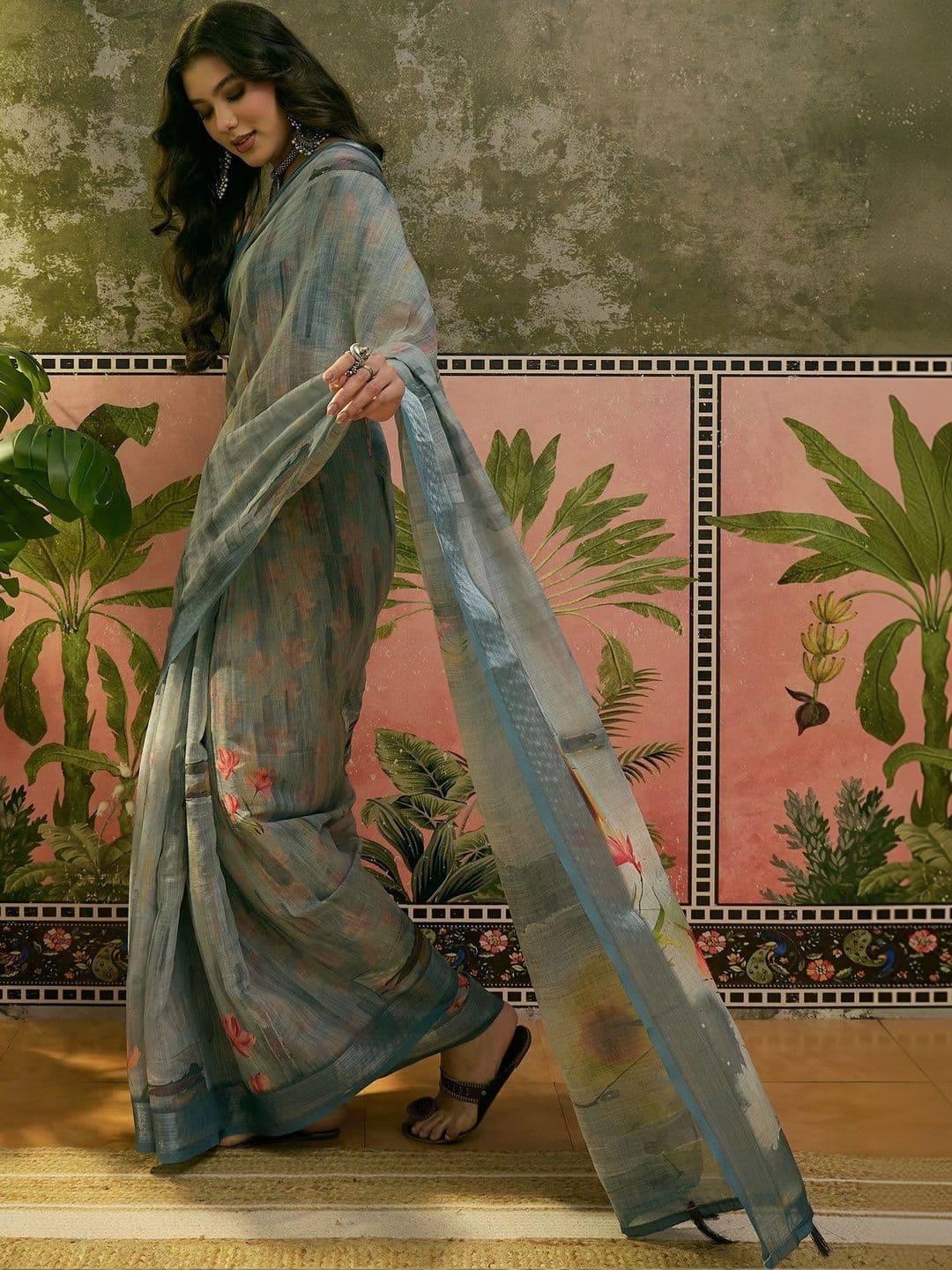 Suha Floral Saree thumbnail 4