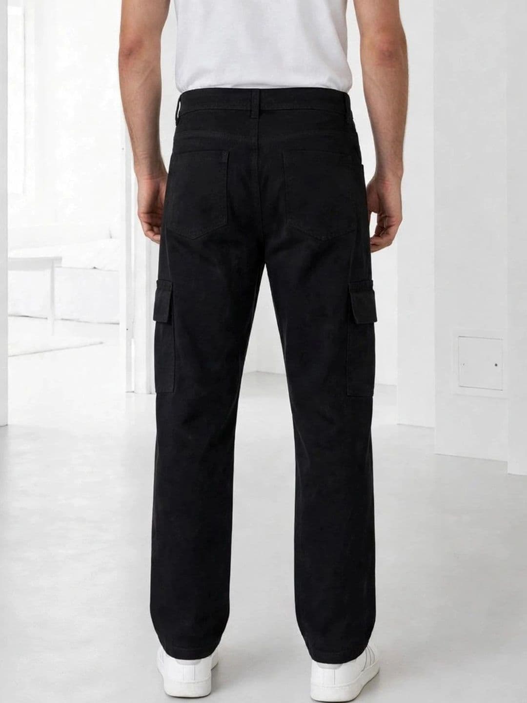 Metronaut Men Classic Relaxed Fit Mid-Rise Stretchable Jeans thumbnail 2