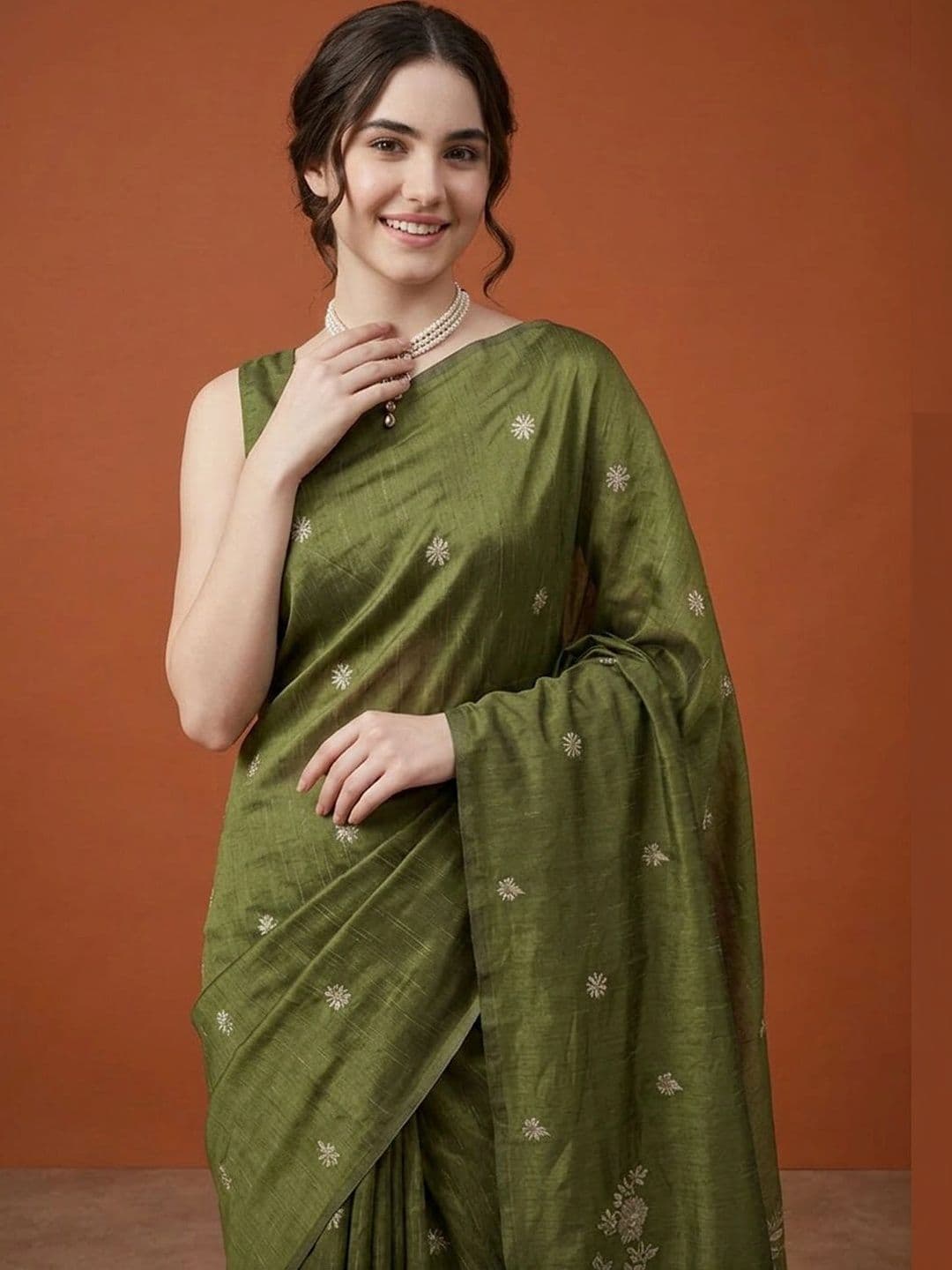 Suha Embroidered Silk Cotton Saree thumbnail 3