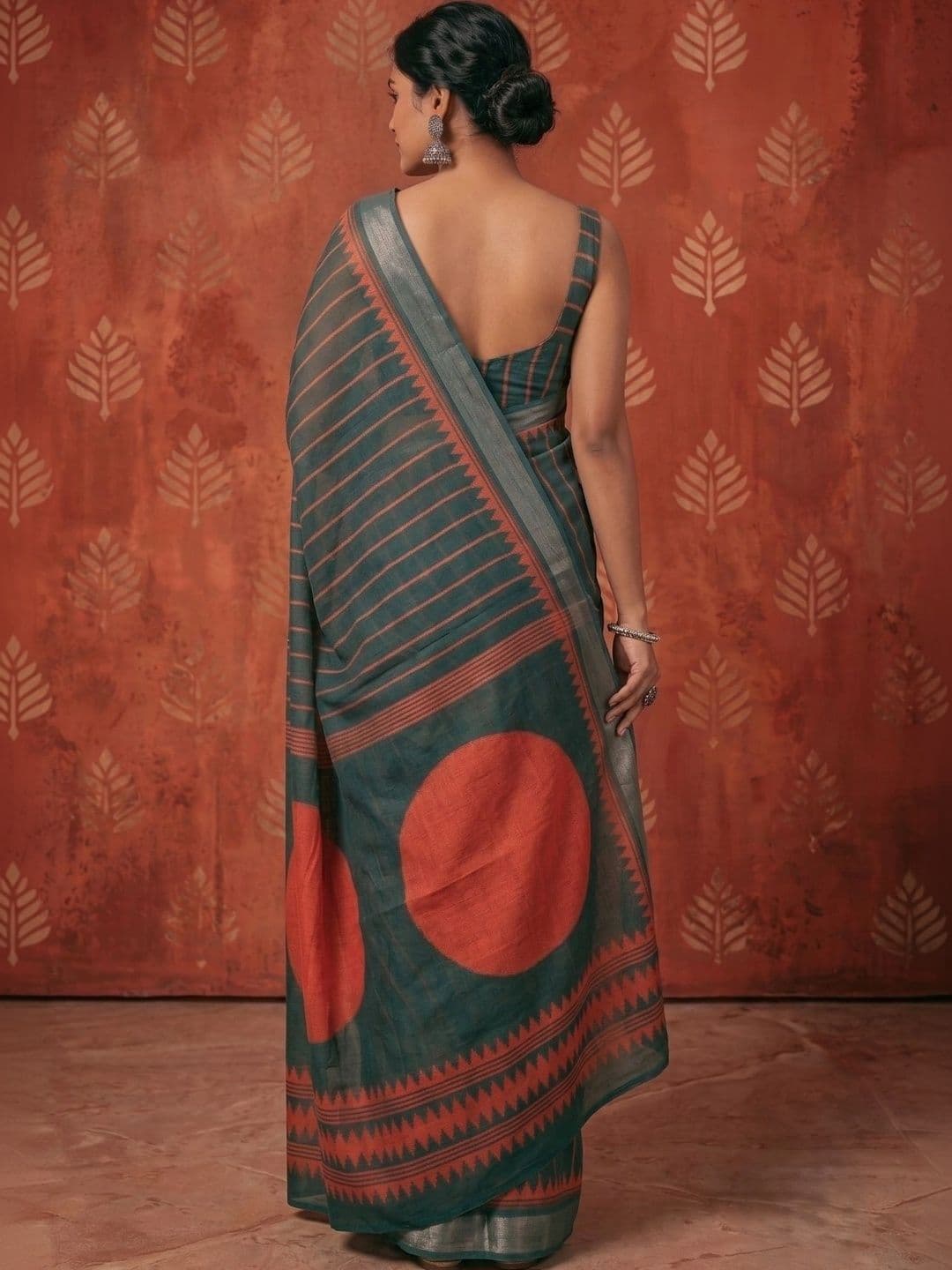BORAD FASHION Striped Designer Chanderi Saree thumbnail 2