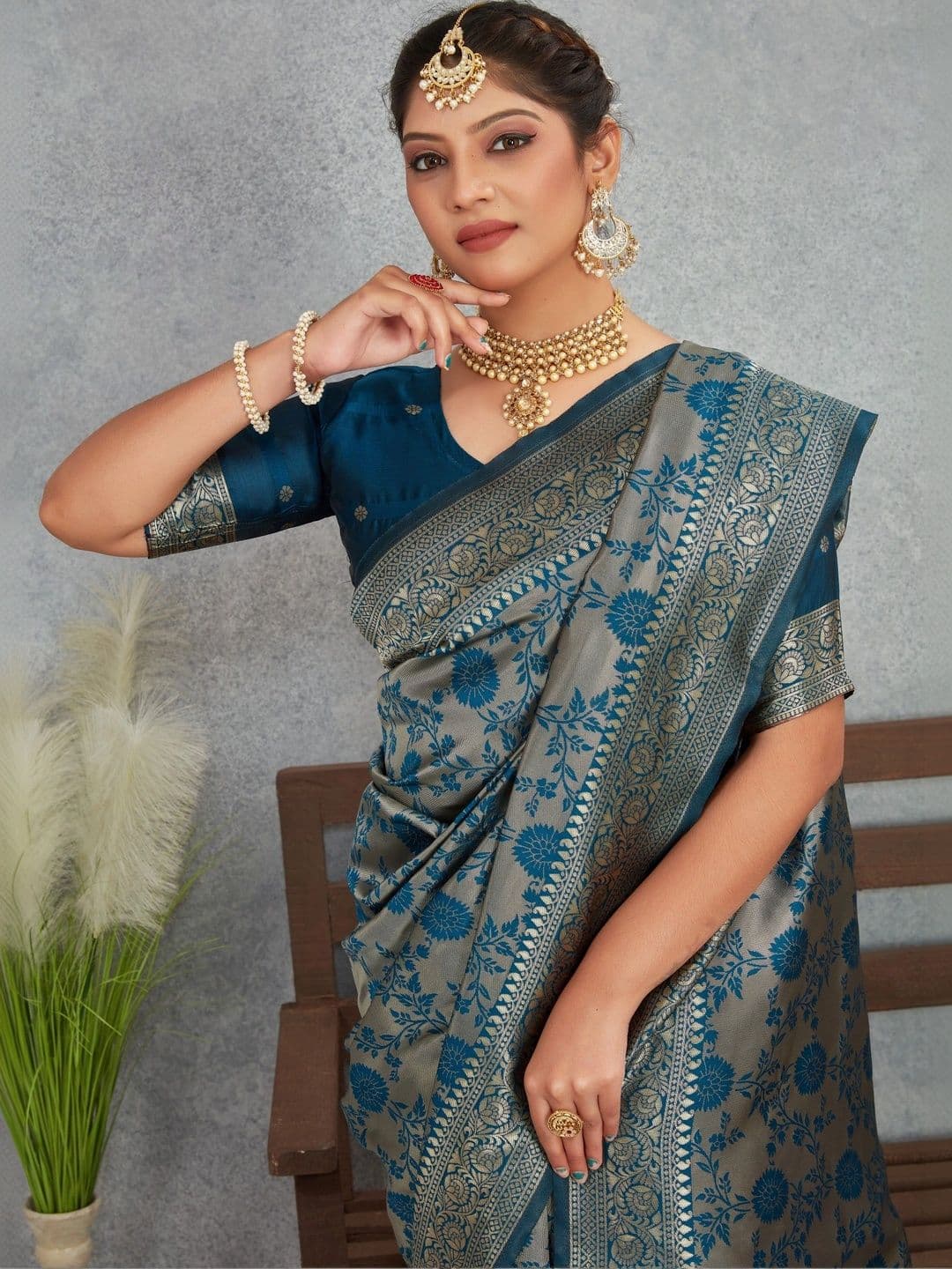 revika Woven Design Zari Art Silk Designer Kanjeevaram Saree thumbnail 2