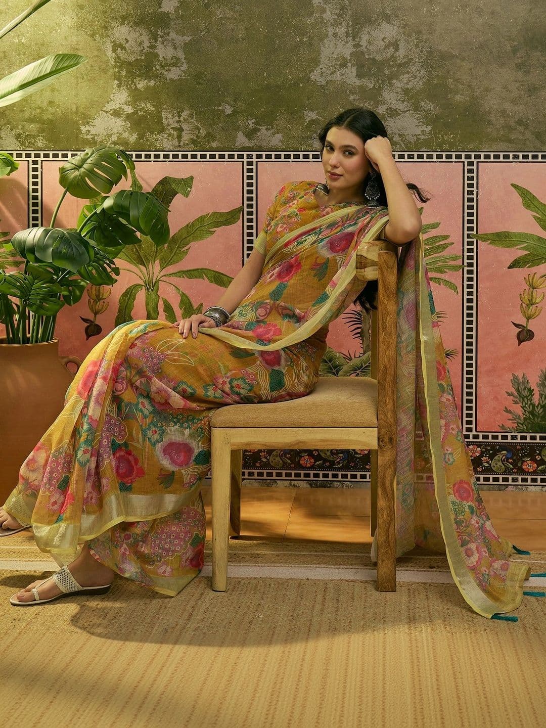 Suha Floral Saree thumbnail 2
