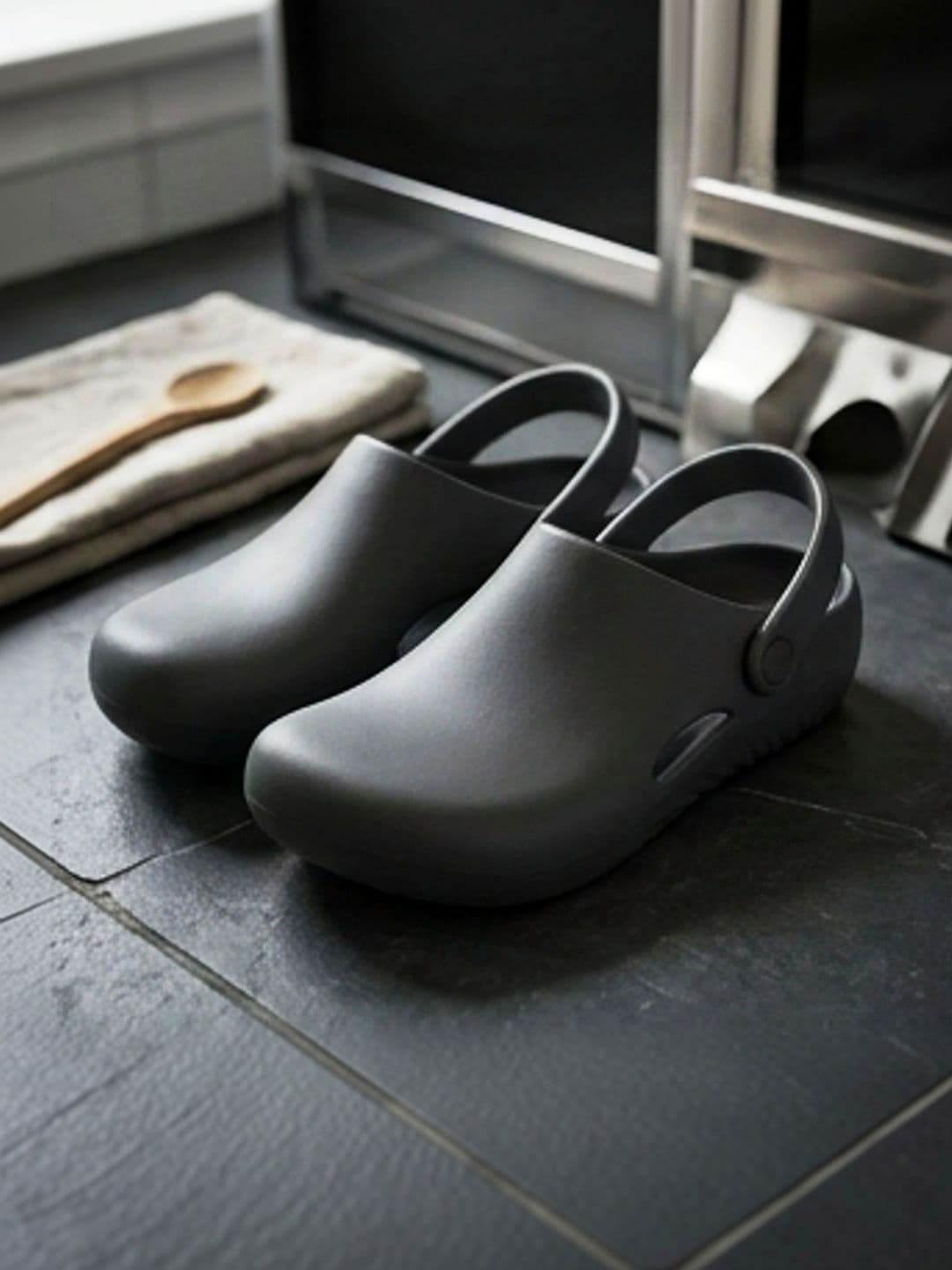 Golazo Men Clogs - view 1