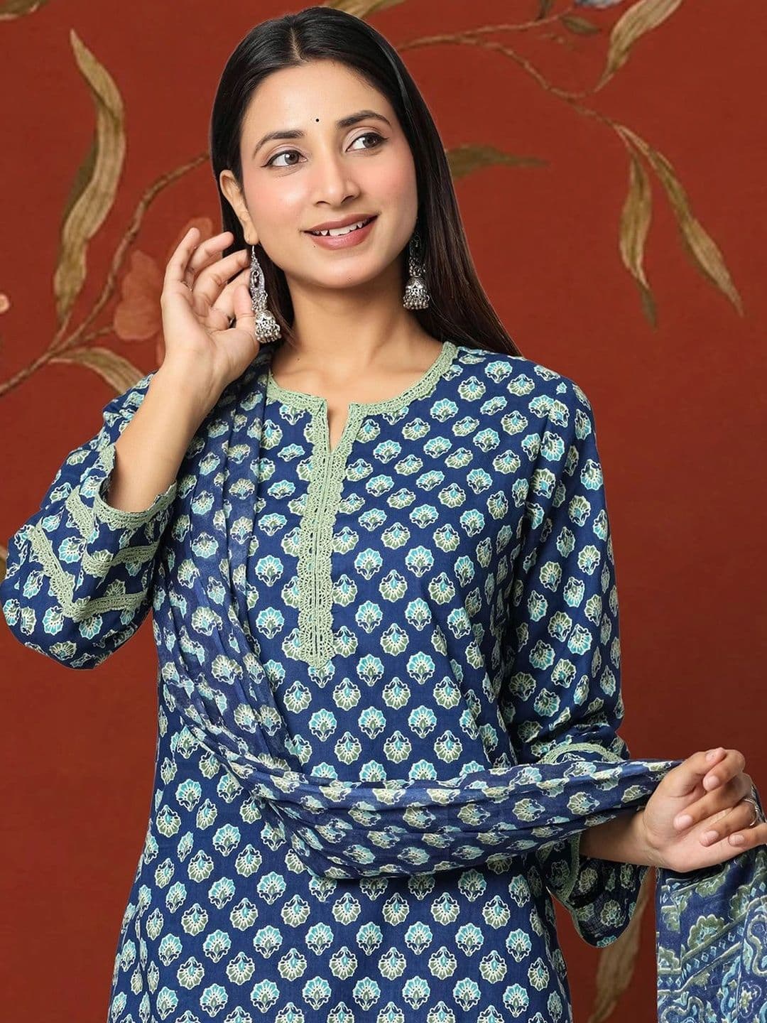 Sangria Women Ethnic Motifs Printed Regular Pure Cotton Kurta with Patiala & With Dupatta thumbnail 2