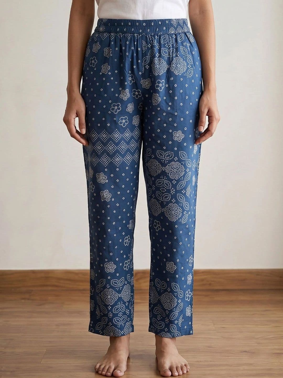Meena Bazaar Women Ethnic Motifs Printed Regular Kurta with Trousers thumbnail 4