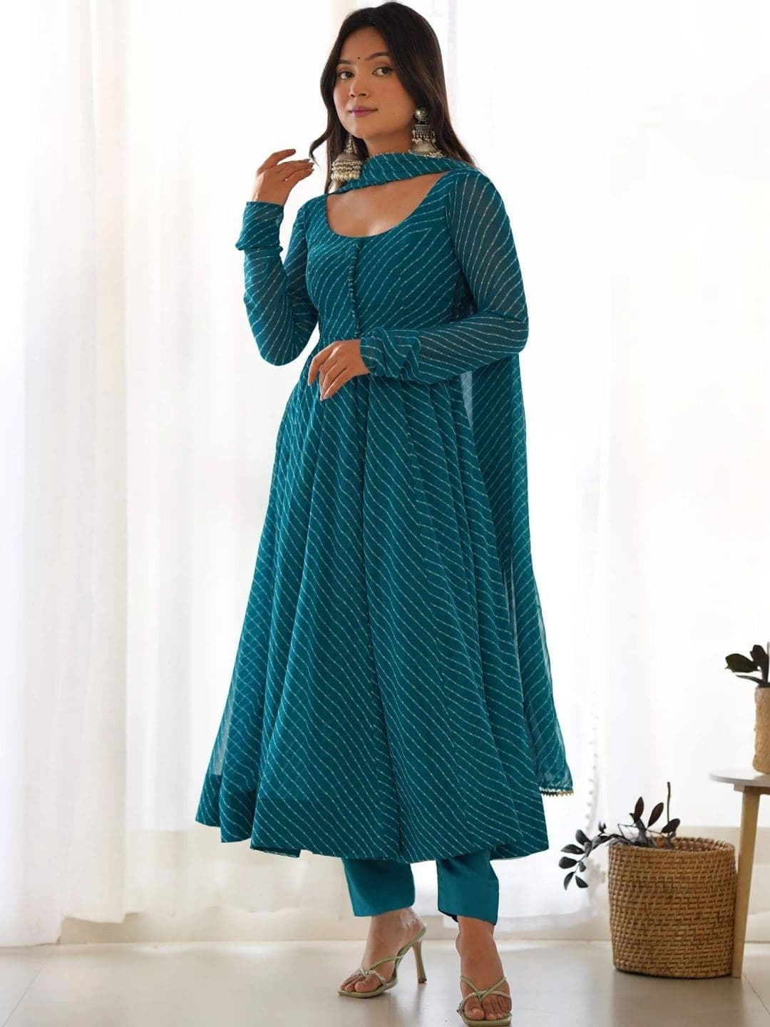 PALMIRA Women Leheriya Printed Regular Kurta with Trousers & With Dupatta thumbnail 2