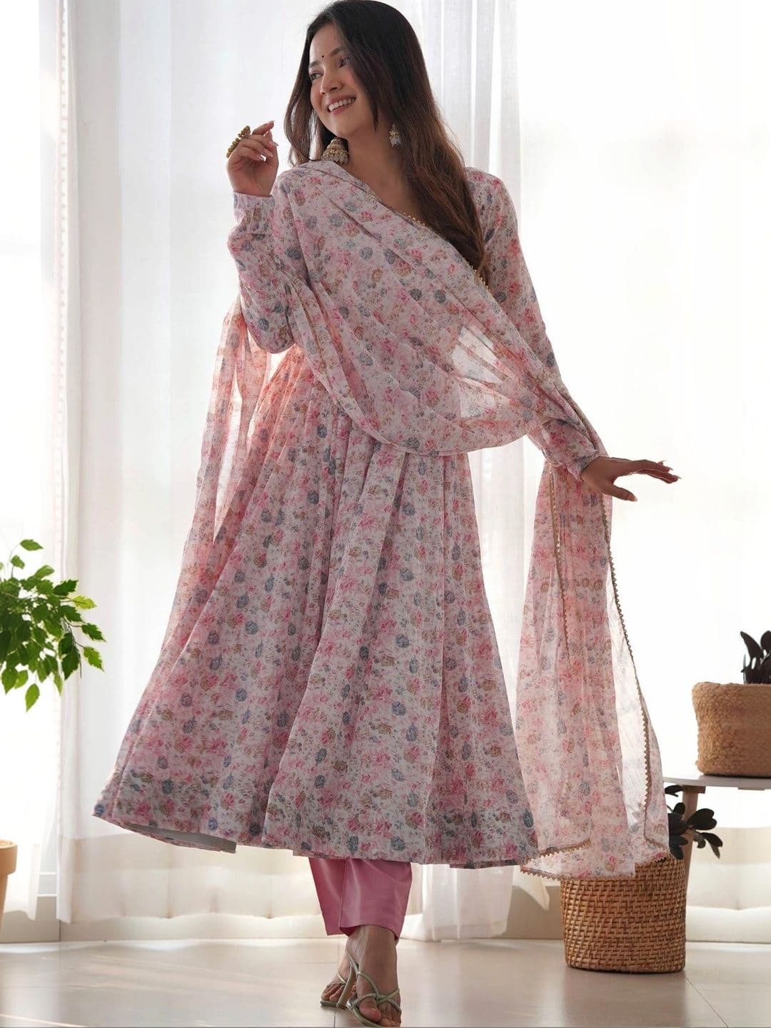 PALMIRA Women Floral Printed Regular Kurta with Trousers & With Dupatta thumbnail 5