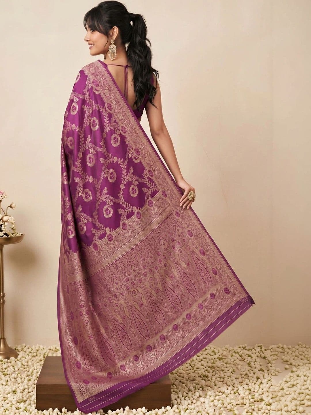 all about you Ethnic Motifs Zari Silk Blend Designer Banarasi Saree thumbnail 2
