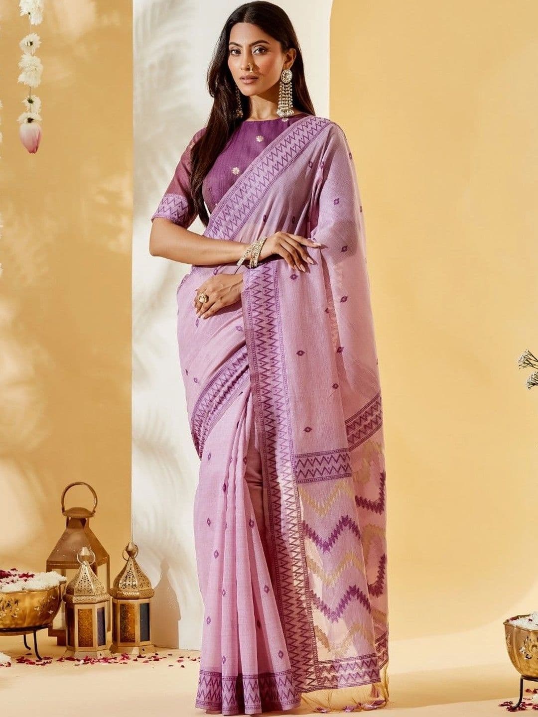 kasee Woven Design Silk Blend Designer Saree - view 1