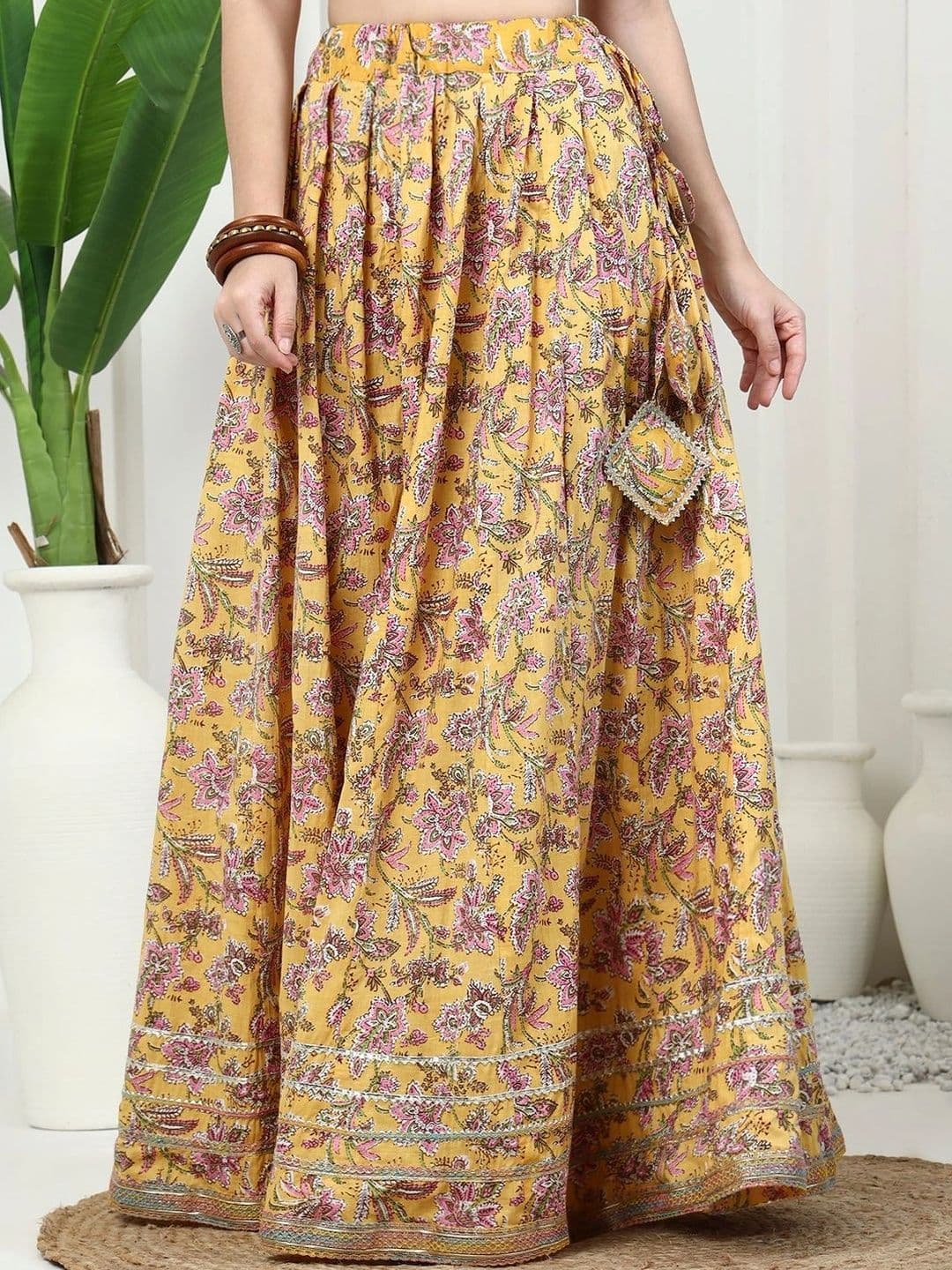 Sangria Women Cotton Floral Printed Flared Maxi Skirt thumbnail 5