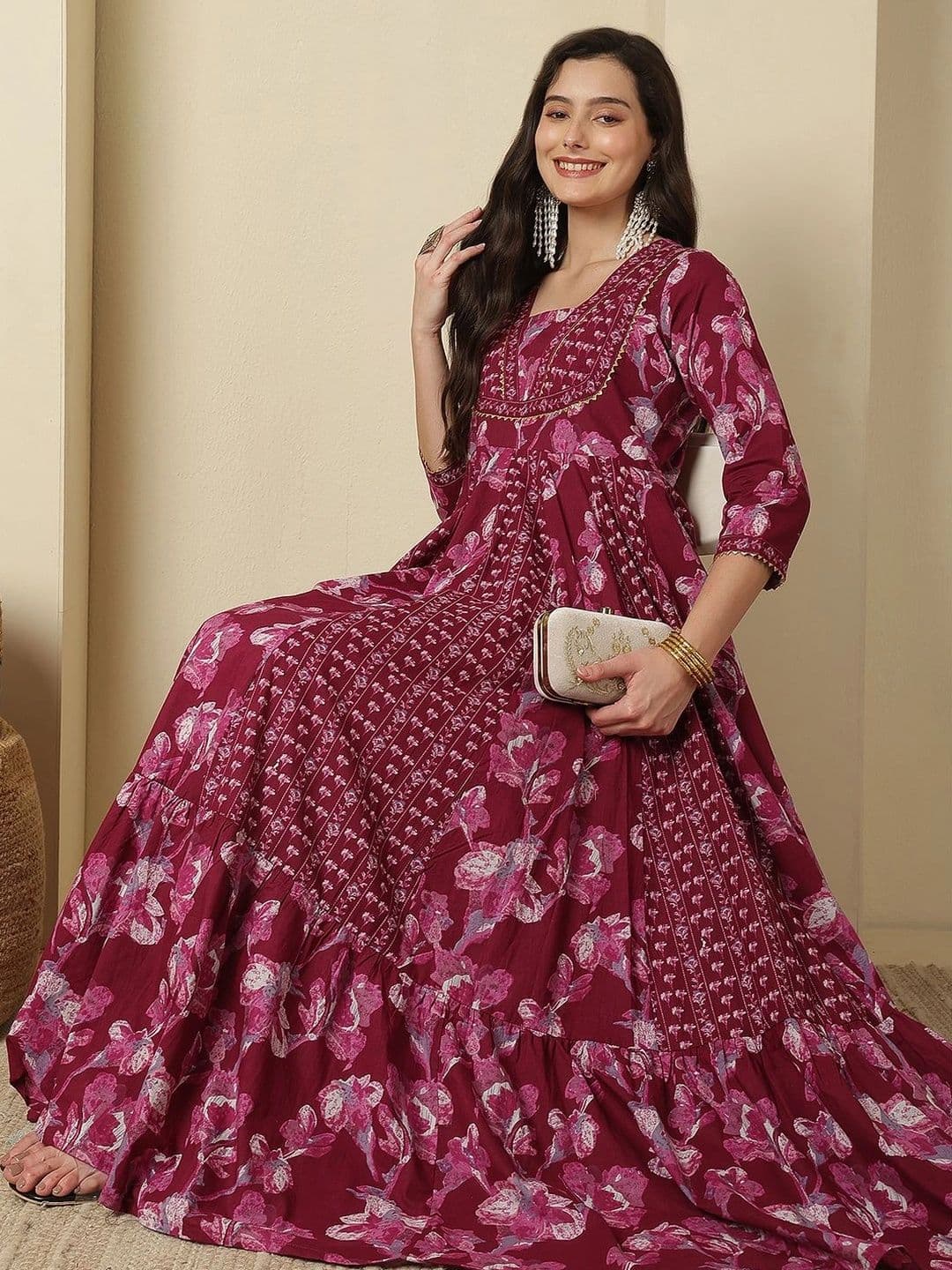 Sangria Women Floral Printed Gotta Patti Floral Anarkali Kurta thumbnail 6