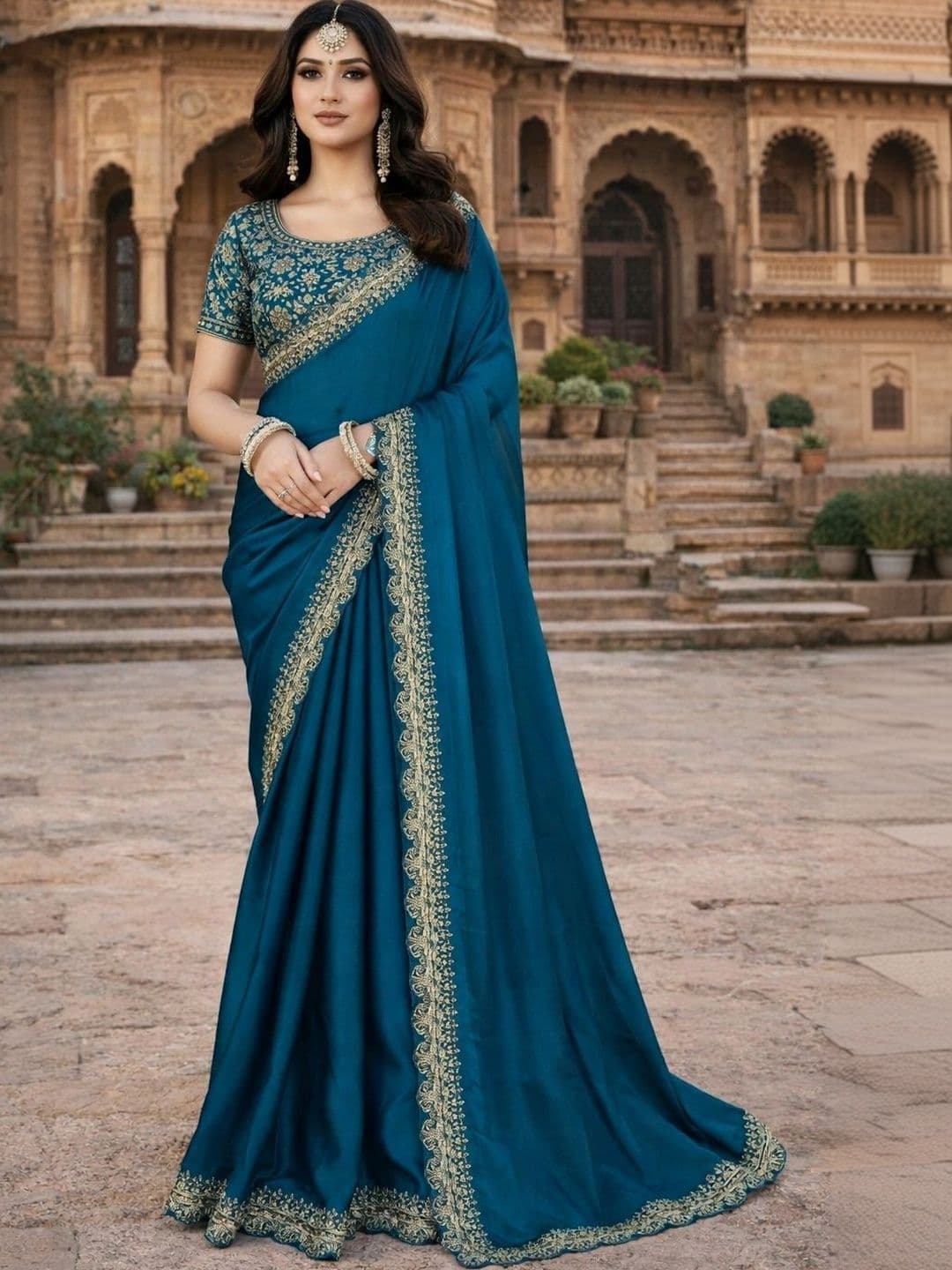 KALINI Floral Zari Silk Blend Heavy Work Saree thumbnail 3