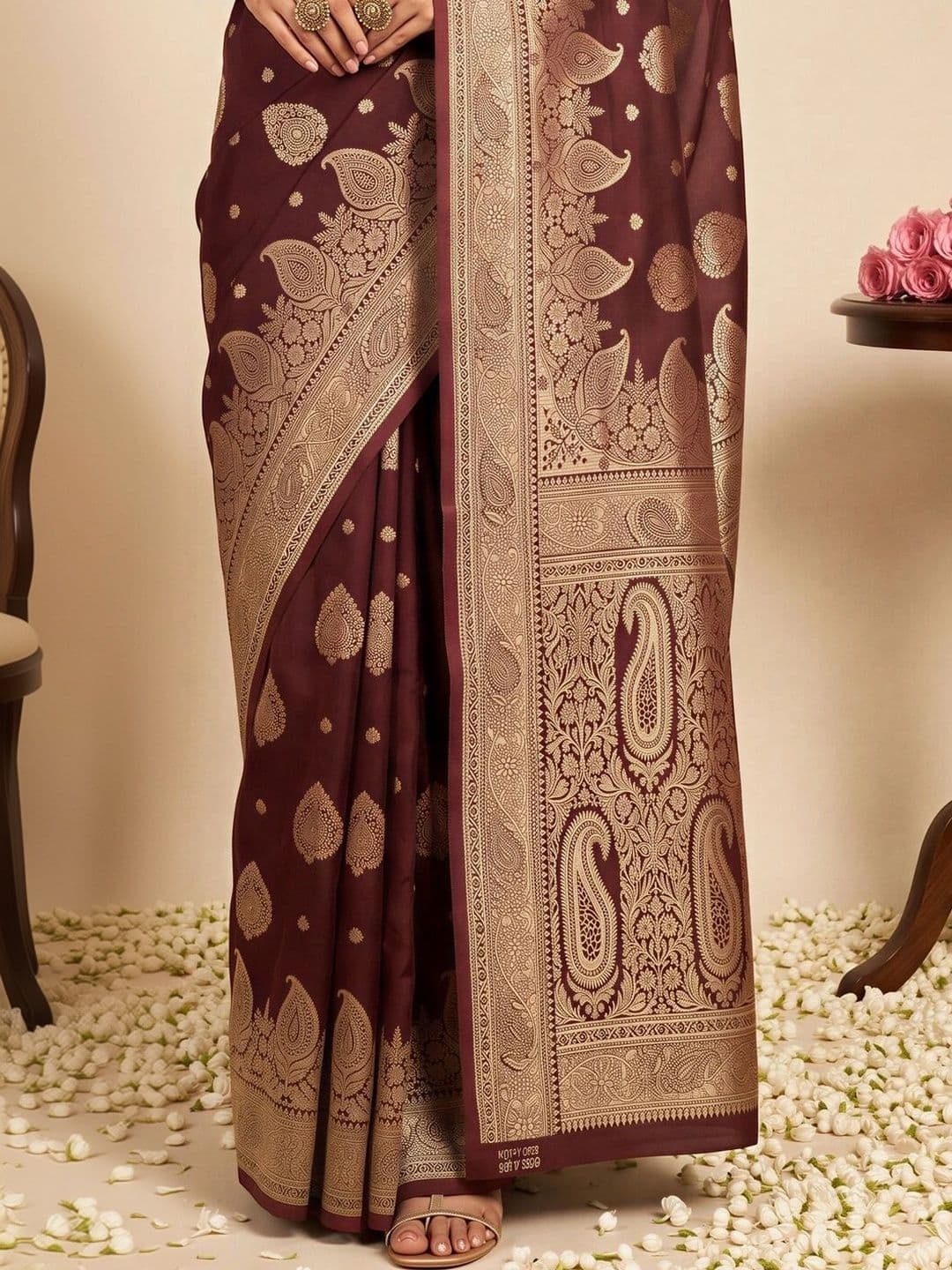 all about you Ethnic Motifs Zari Silk Blend Designer Banarasi Saree thumbnail 4