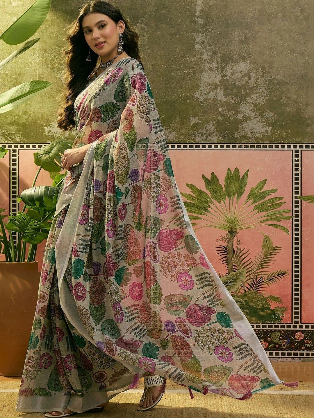 Suha Floral Saree thumbnail 4
