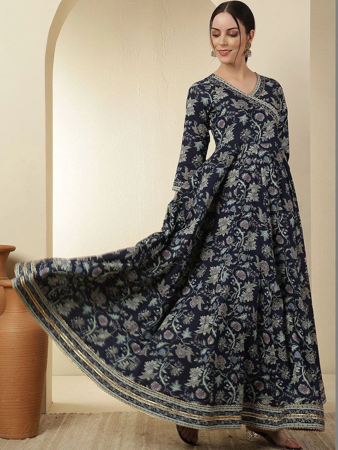 Sangria Women Floral Printed Indie Florals Anarkali Kurta thumbnail 7