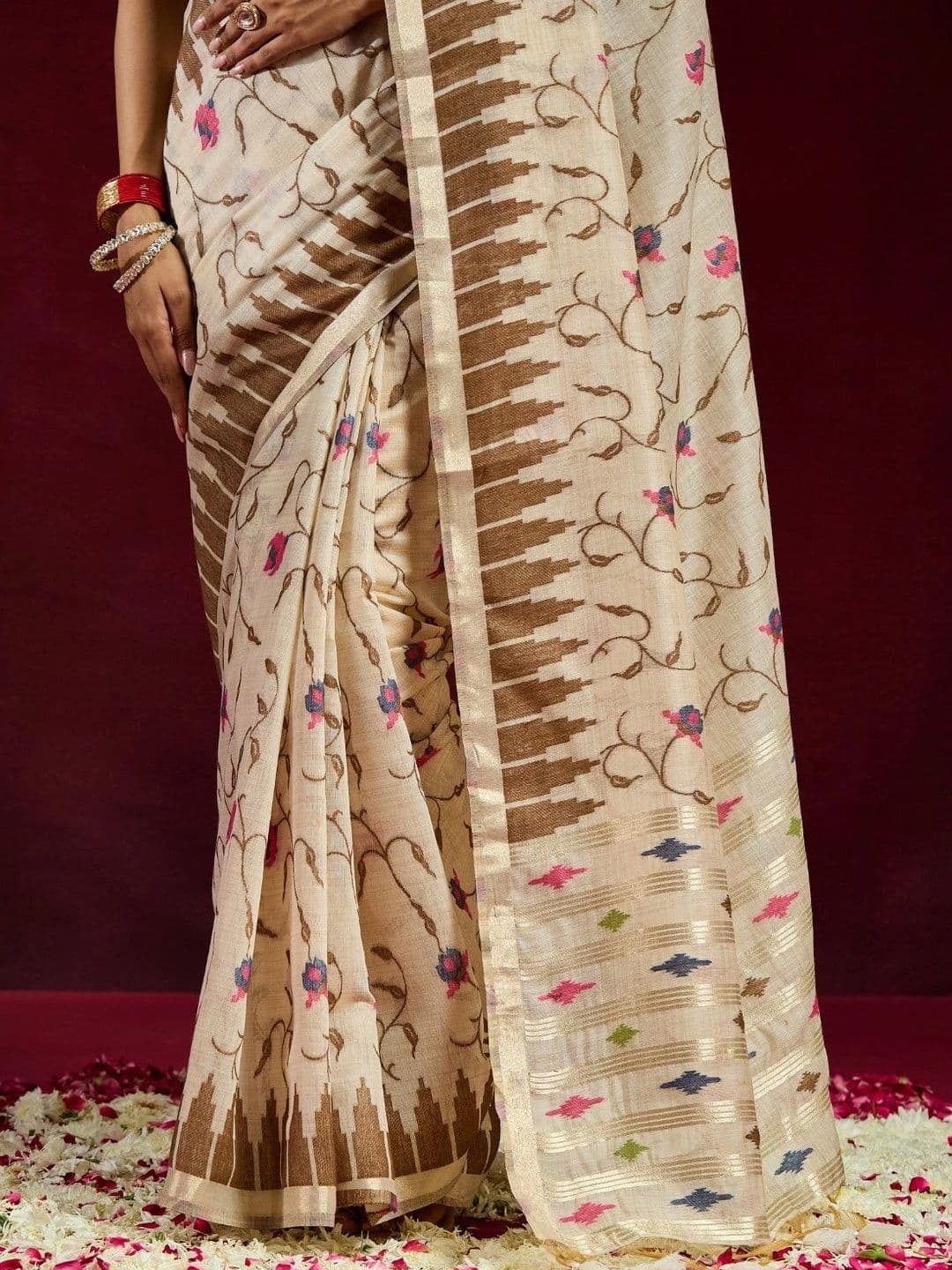 kasee Ethnic Motifs Pure Cotton Designer Saree thumbnail 2