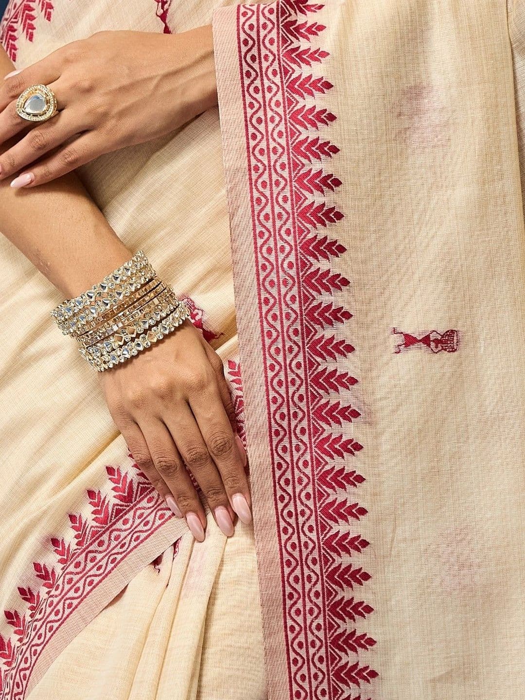 kasee Ethnic Motifs Embroidered Pure Cotton Designer Saree thumbnail 2