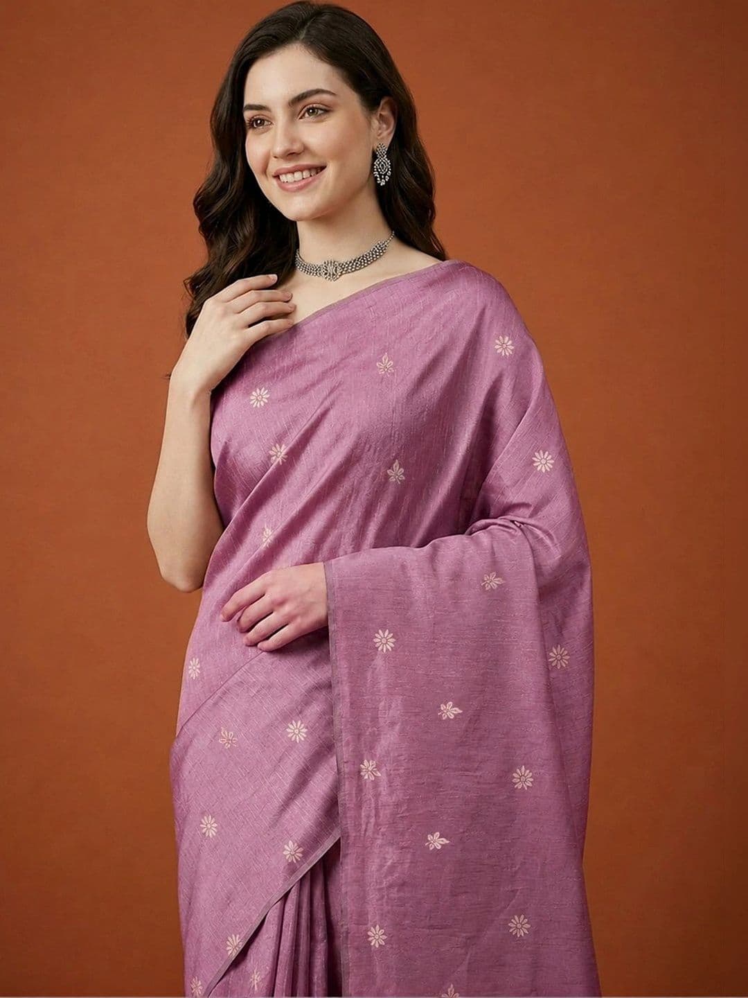 Suha Embroidered Silk Cotton Saree thumbnail 4