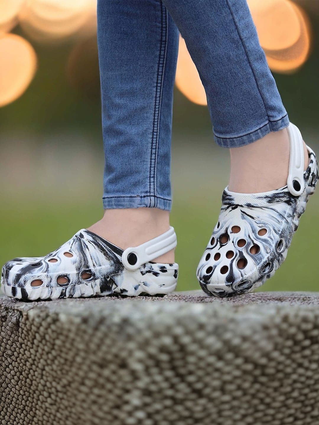 Jactooz Men Printed Clogs - view 1