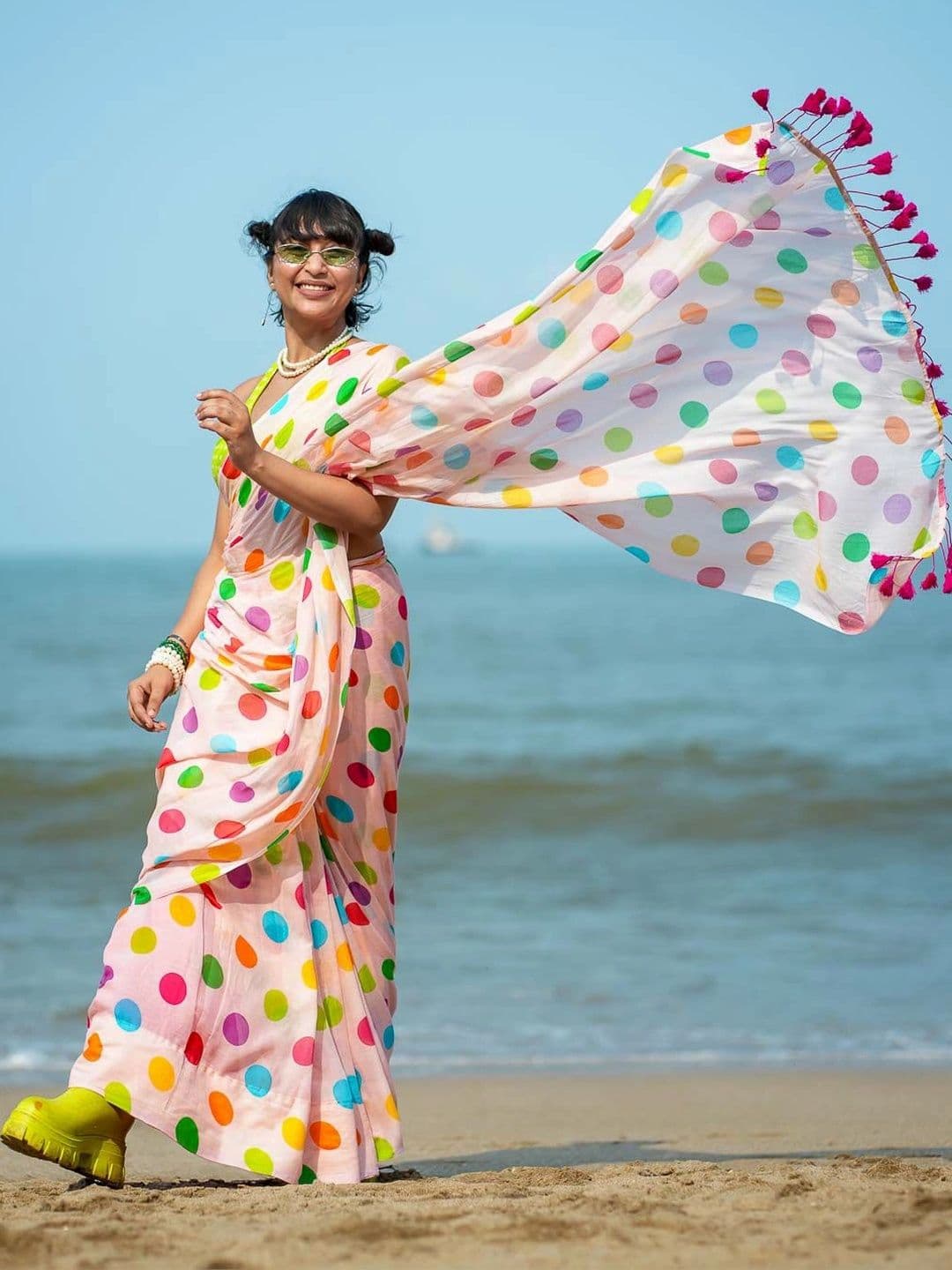 HERE&NOW Polka Dot Silk Blend Kanjeevaram Saree thumbnail 3