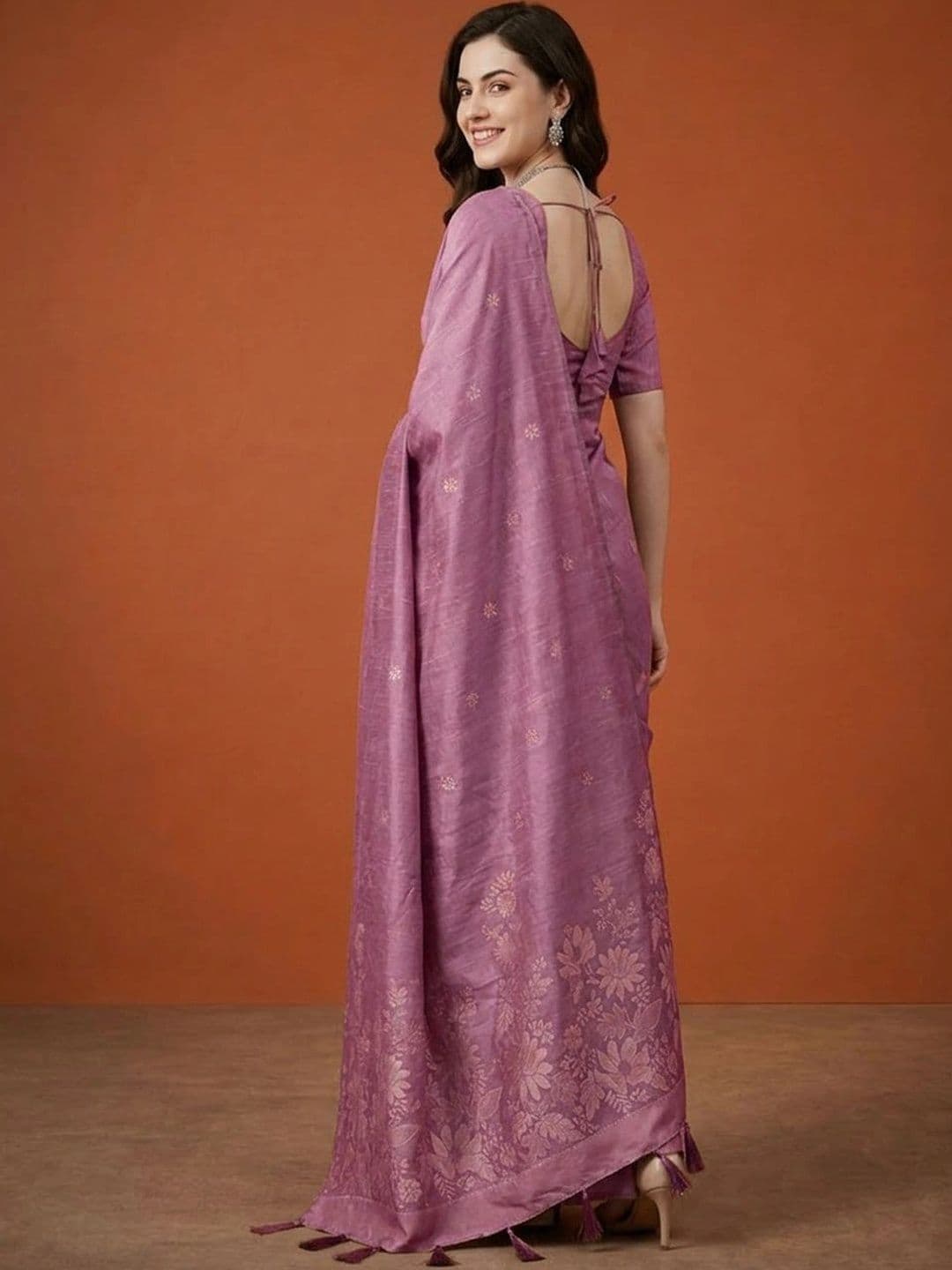 Suha Embroidered Silk Cotton Saree thumbnail 3