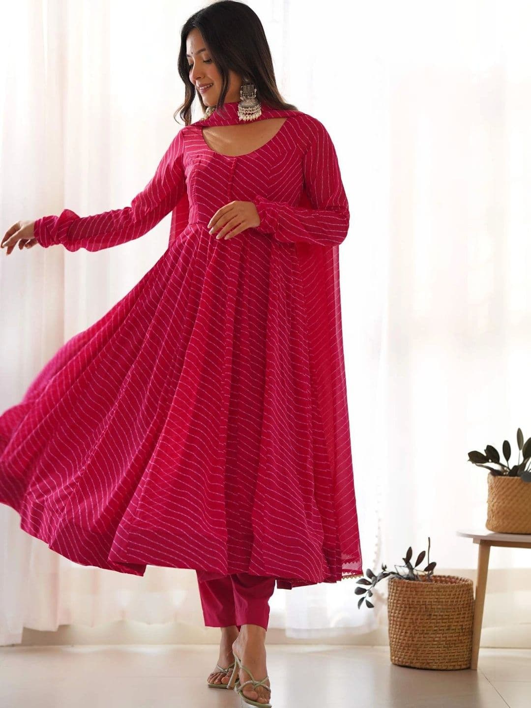 PALMIRA Women Leheriya Printed Regular Kurta with Trousers & With Dupatta thumbnail 5