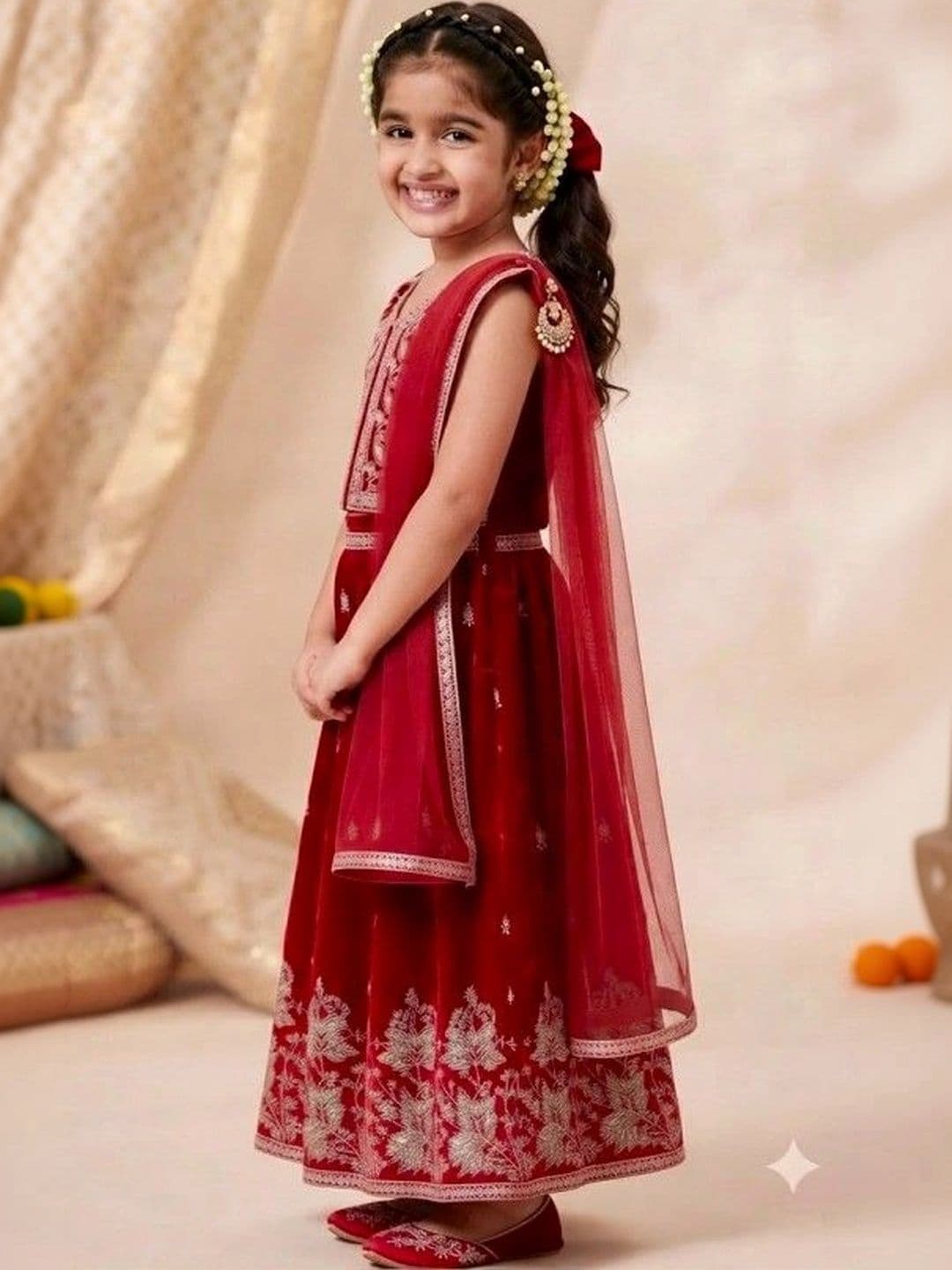 Smuktar garments EmbroideredV-Neck Lehenga & Blouse With Dupatta thumbnail 3