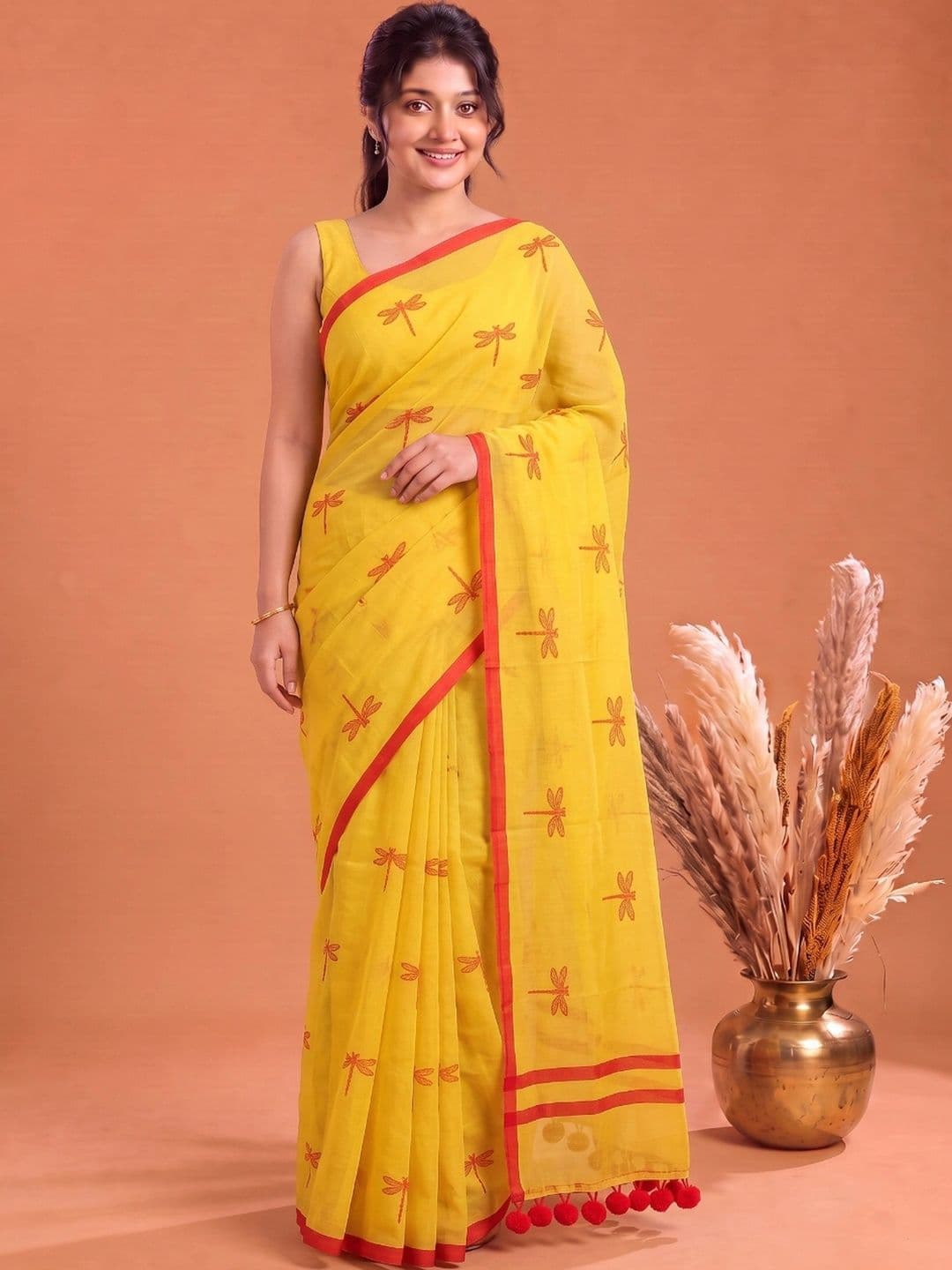 Aparna Ethnic Motifs Pure Cotton Saree - view 1