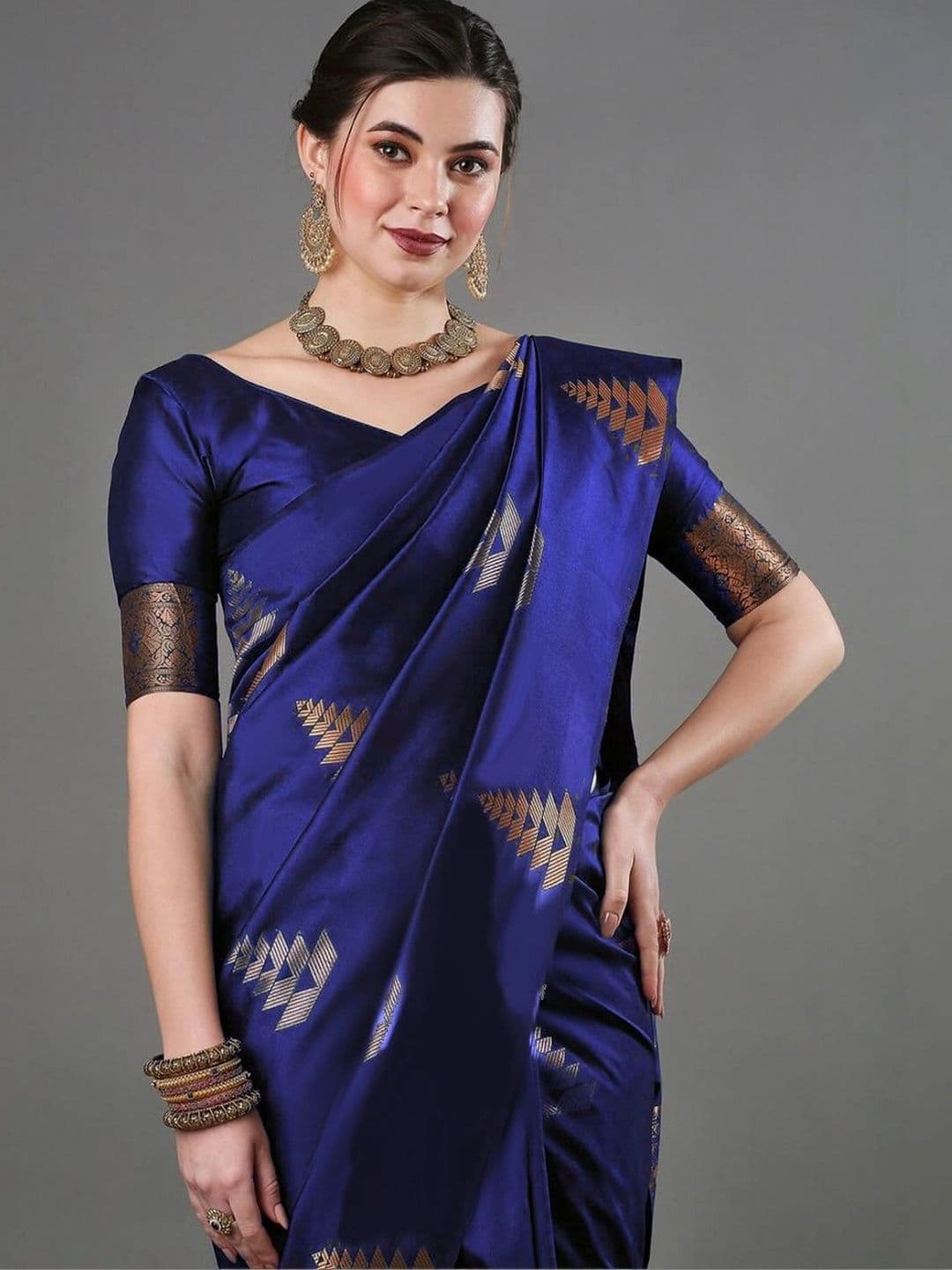HERE&NOW Woven Design Zari Silk Blend Banarasi Saree thumbnail 5