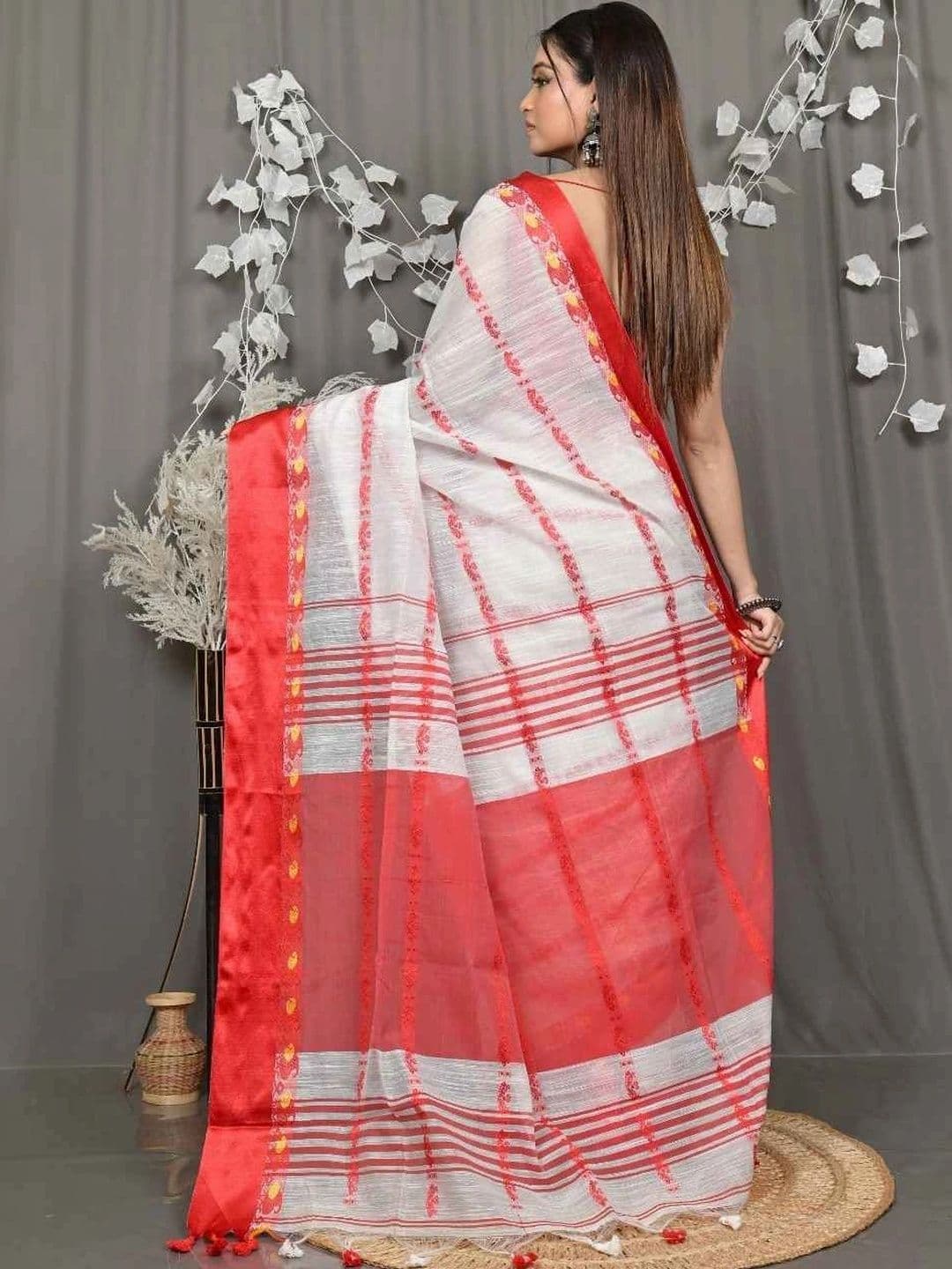 RoyBoni Women Pure Cotton Taant Saree thumbnail 4