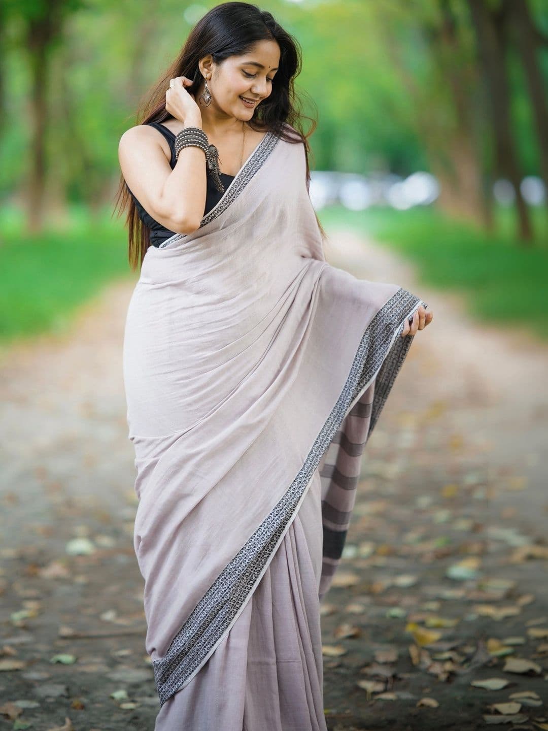 Aparna Striped Pure Cotton Saree thumbnail 6