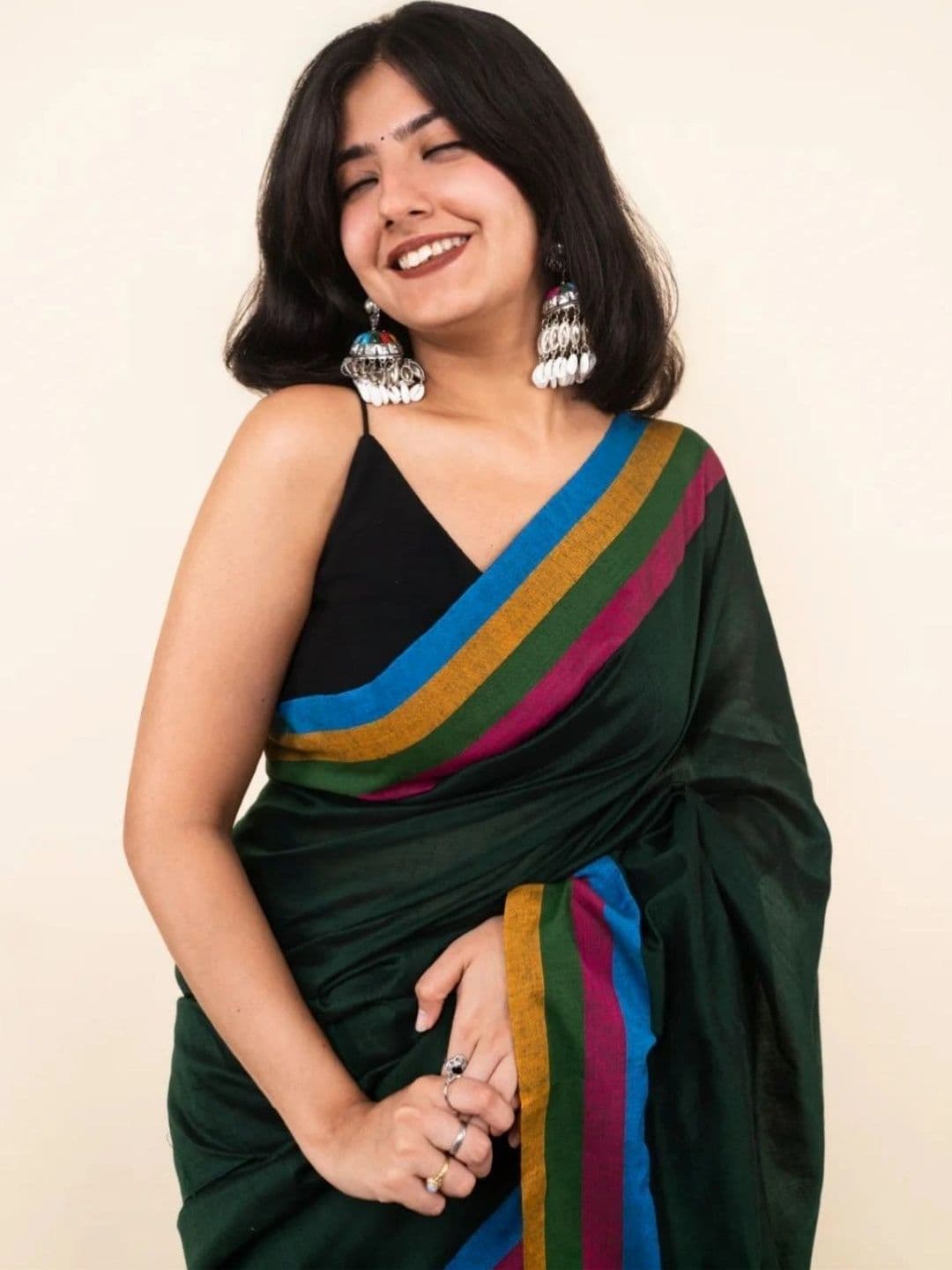 MISS WEARS Striped Saree thumbnail 4