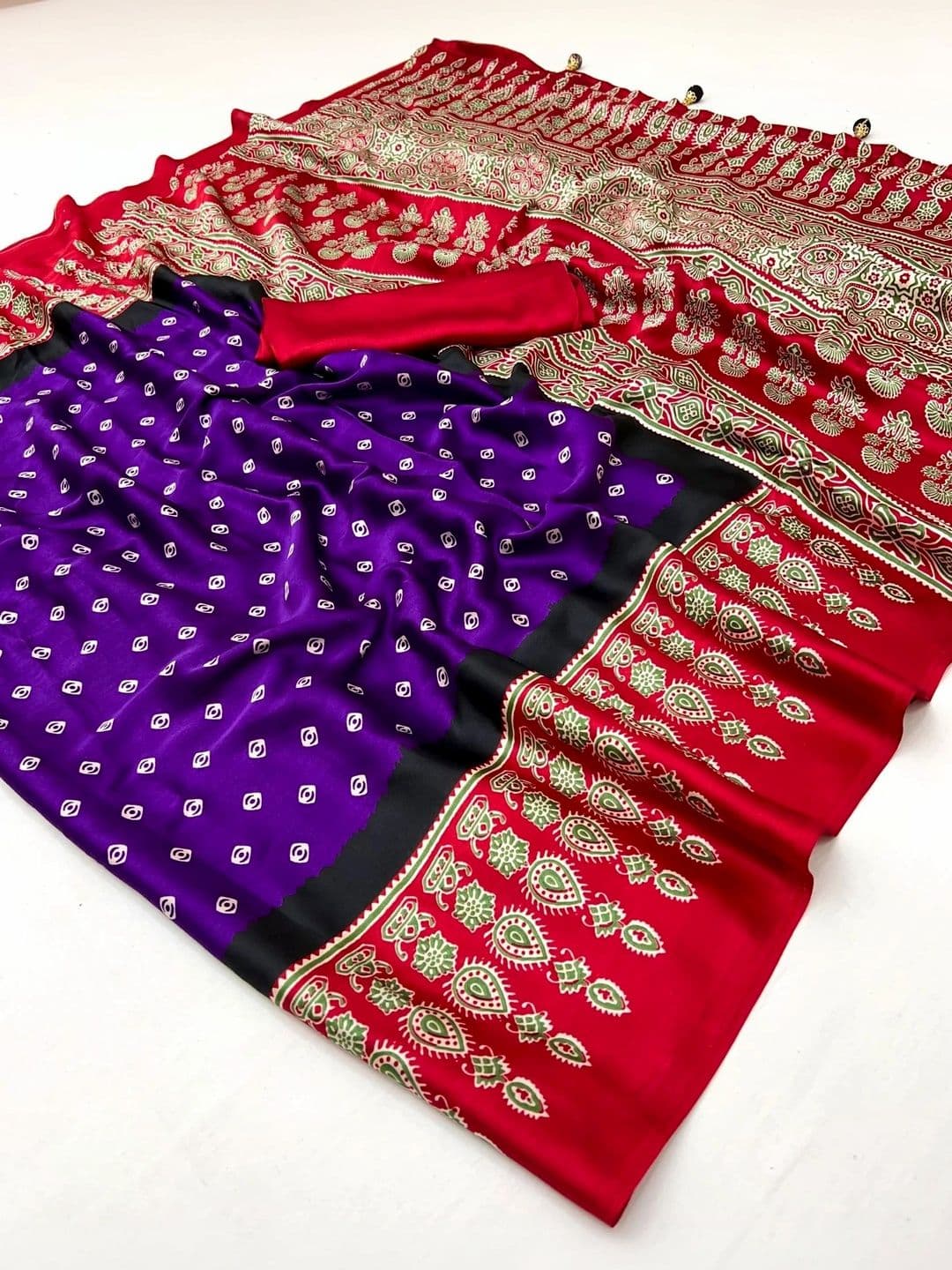 NKV Floral Mirror Work Silk Blend Heavy Work Mysore Silk Saree thumbnail 2