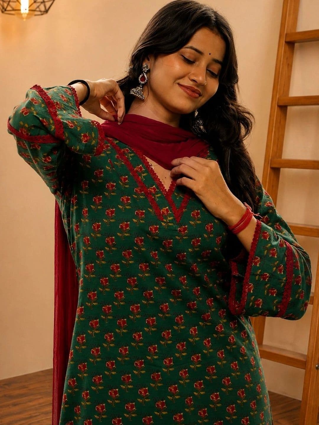 shreeram Women Floral Printed Regular Pure Cotton Kurta with Patiala & With Dupatta thumbnail 3