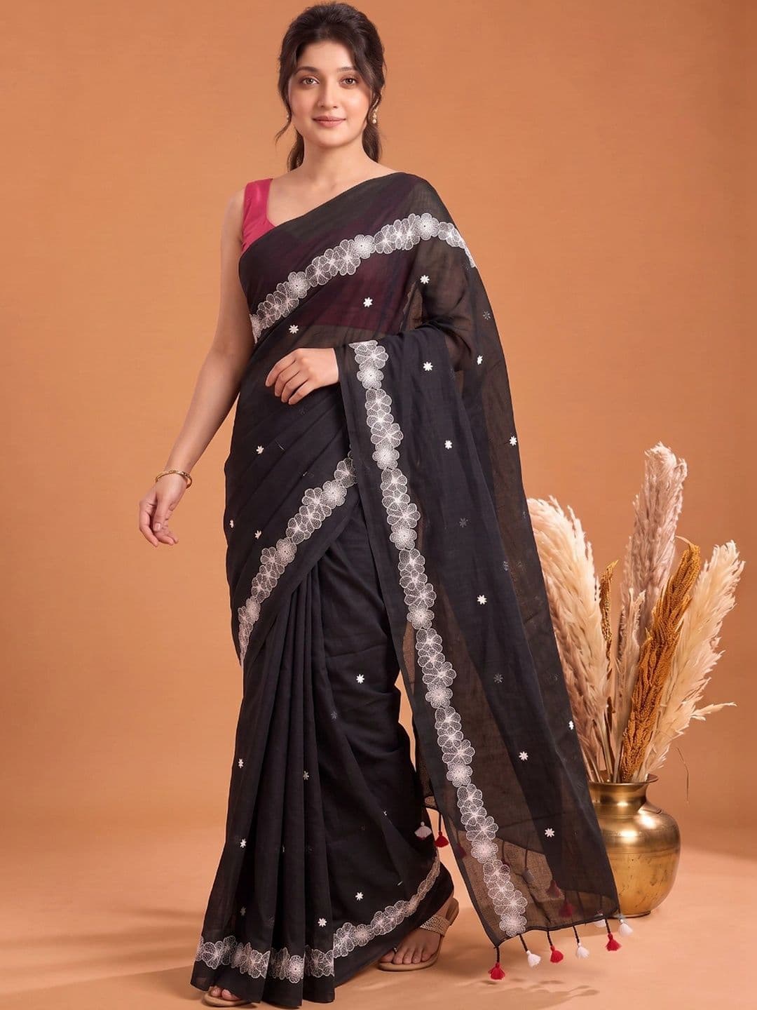 Aparna Floral Embroidered Pure Cotton Saree thumbnail 3