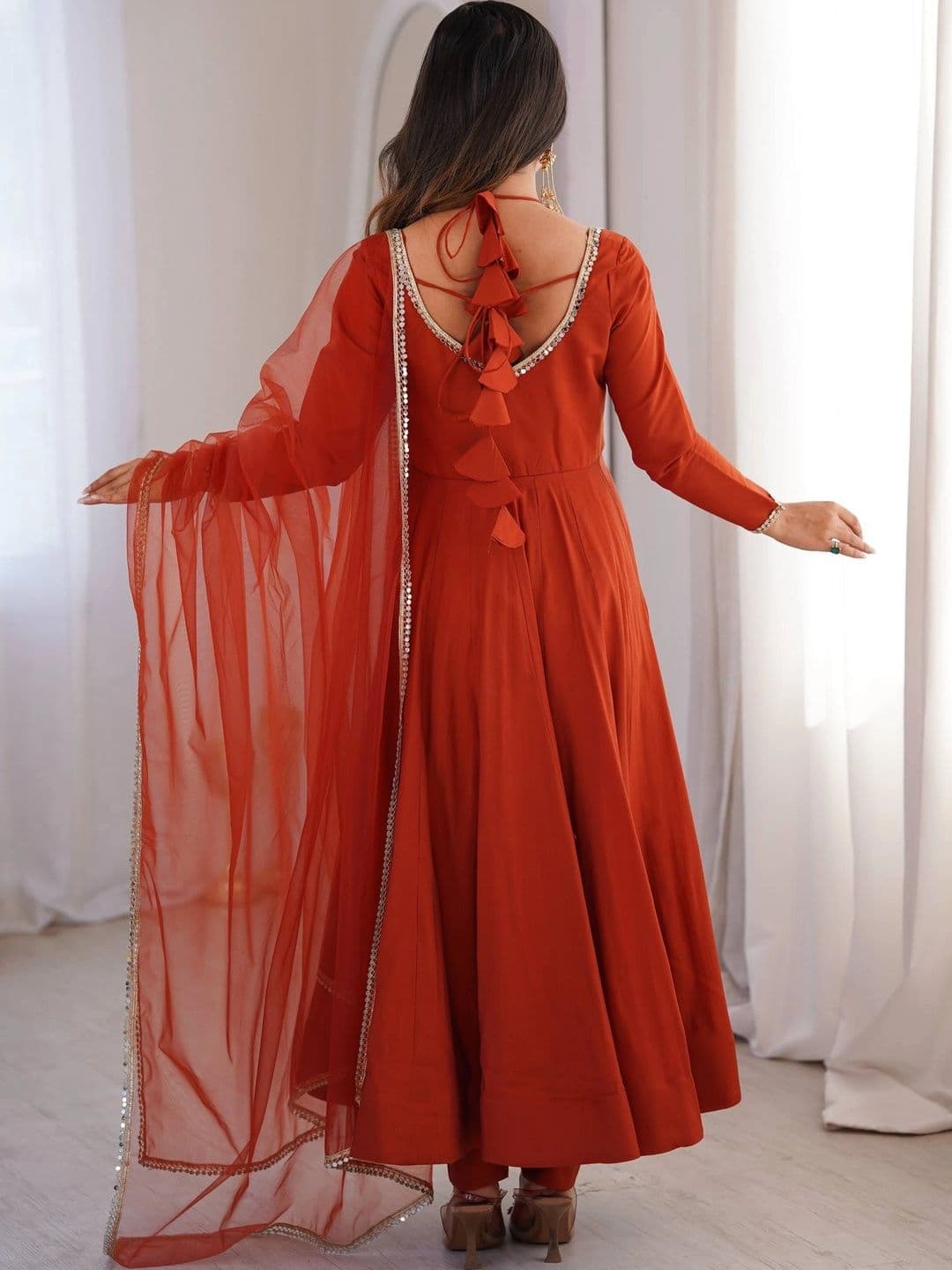SAJAVAT ETHENIC WEAR Women Regular Gotta Patti Chanderi Silk Kurta with Trousers & With Dupatta thumbnail 5