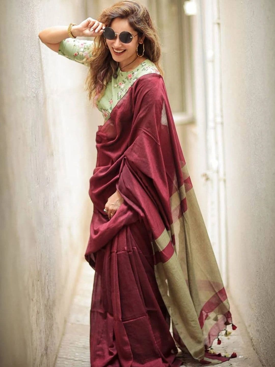 revika Woven Design Art Silk Designer Kanjeevaram Saree thumbnail 2