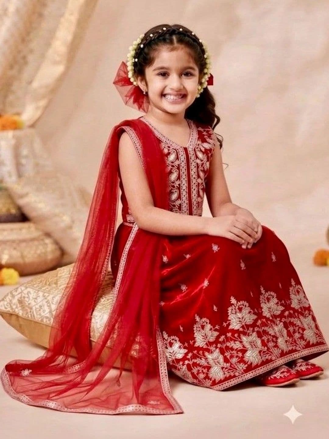 Smuktar garments EmbroideredV-Neck Lehenga & Blouse With Dupatta thumbnail 2