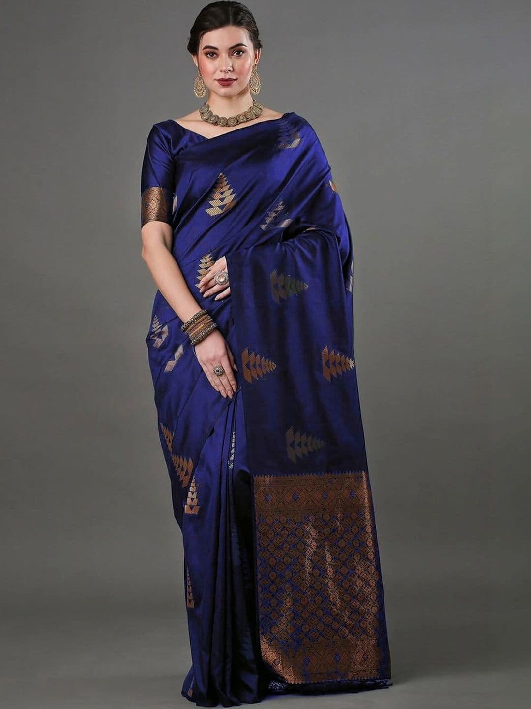 Mitera Woven Design Zari Silk Blend Banarasi Saree thumbnail 3