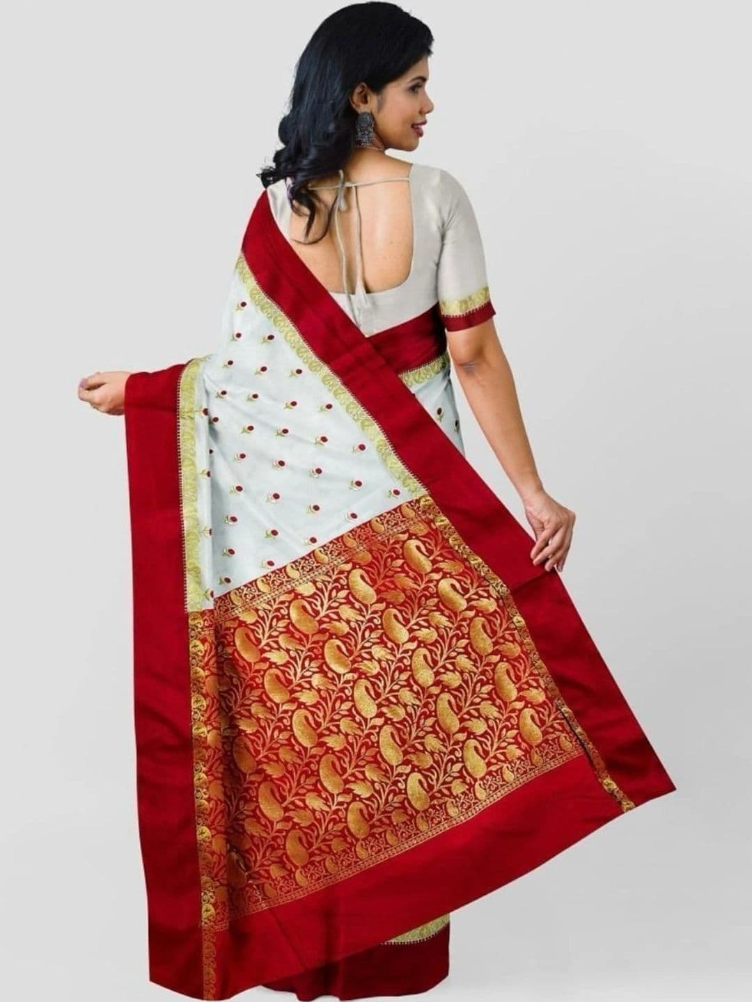 Silk Loomluxe Embroidered Art Silk Saree thumbnail 3