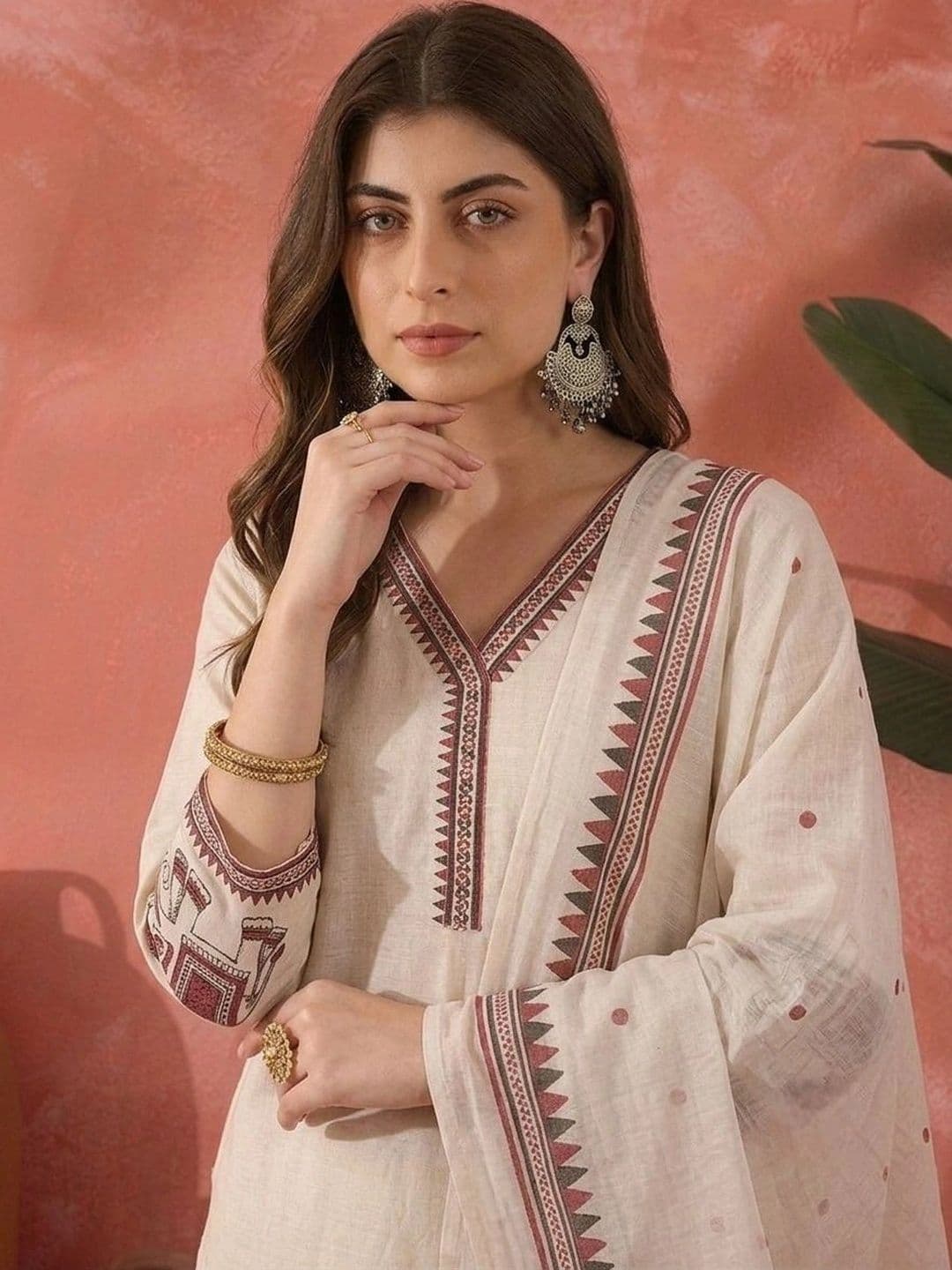 Sangria Women Ethnic Motifs Printed Regular Pure Cotton Kurta with Trousers & With Dupatta thumbnail 2