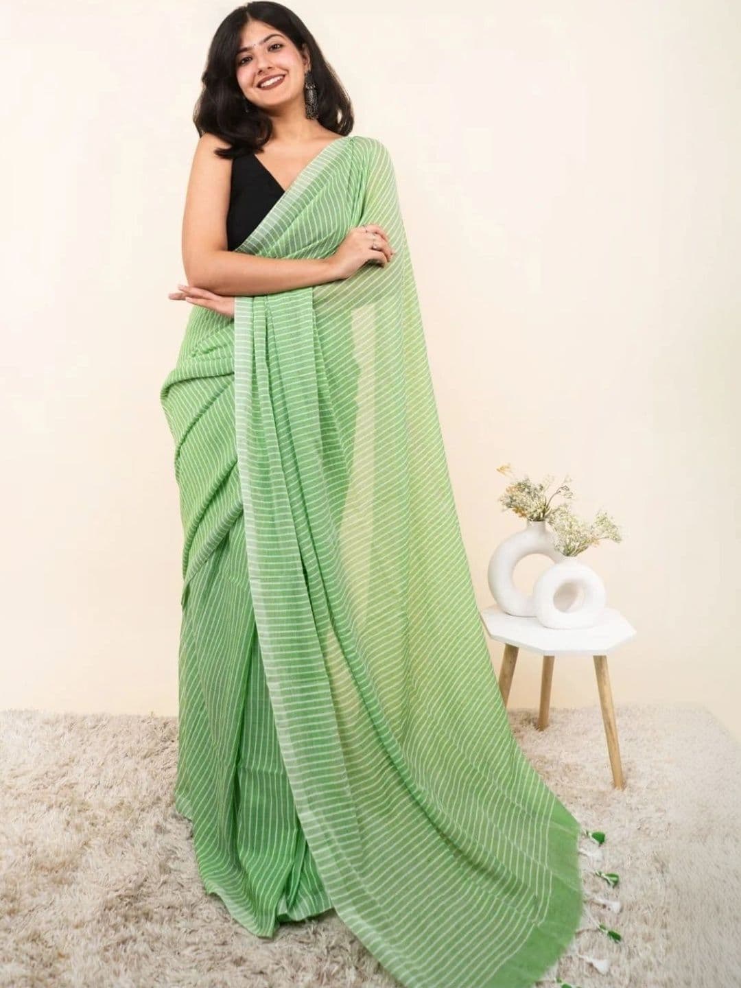 MRSWEARS Striped Saree thumbnail 6