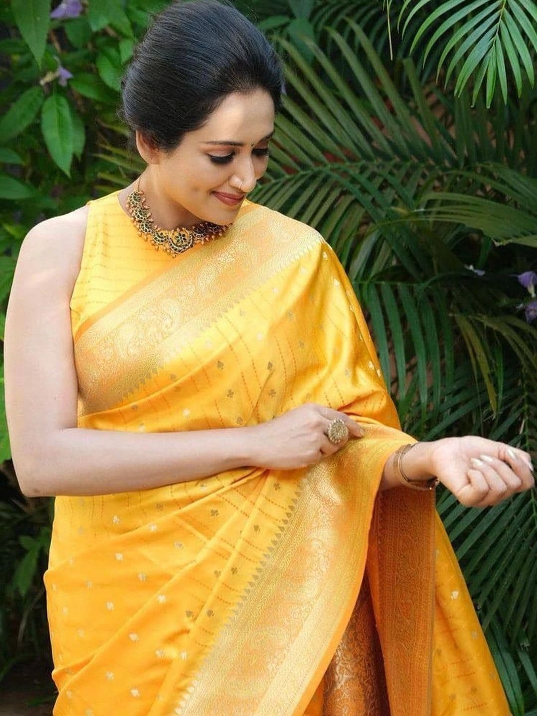 revika Woven Design Zari Art Silk Designer Kanjeevaram Saree thumbnail 6