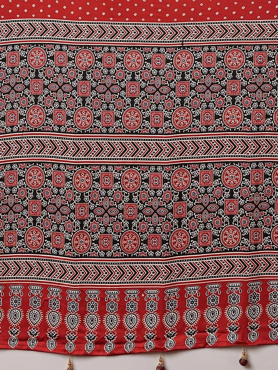 KALINI Floral Mirror Work Silk Blend Heavy Work Mysore Silk Saree thumbnail 3
