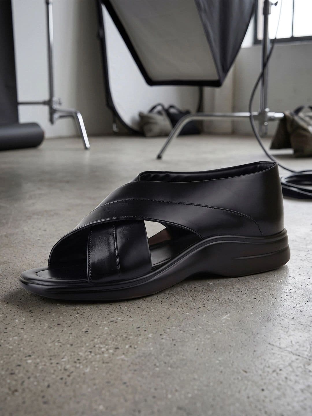HikBi Men Leather Comfort Sandals - view 1