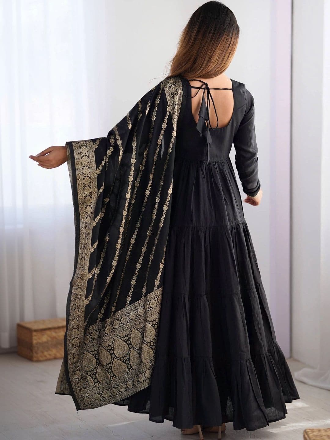 SAJAVAT ETHENIC WEAR Women Ethnic Motifs Tiered Chanderi Silk Kurta with Trousers & With Dupatta thumbnail 5