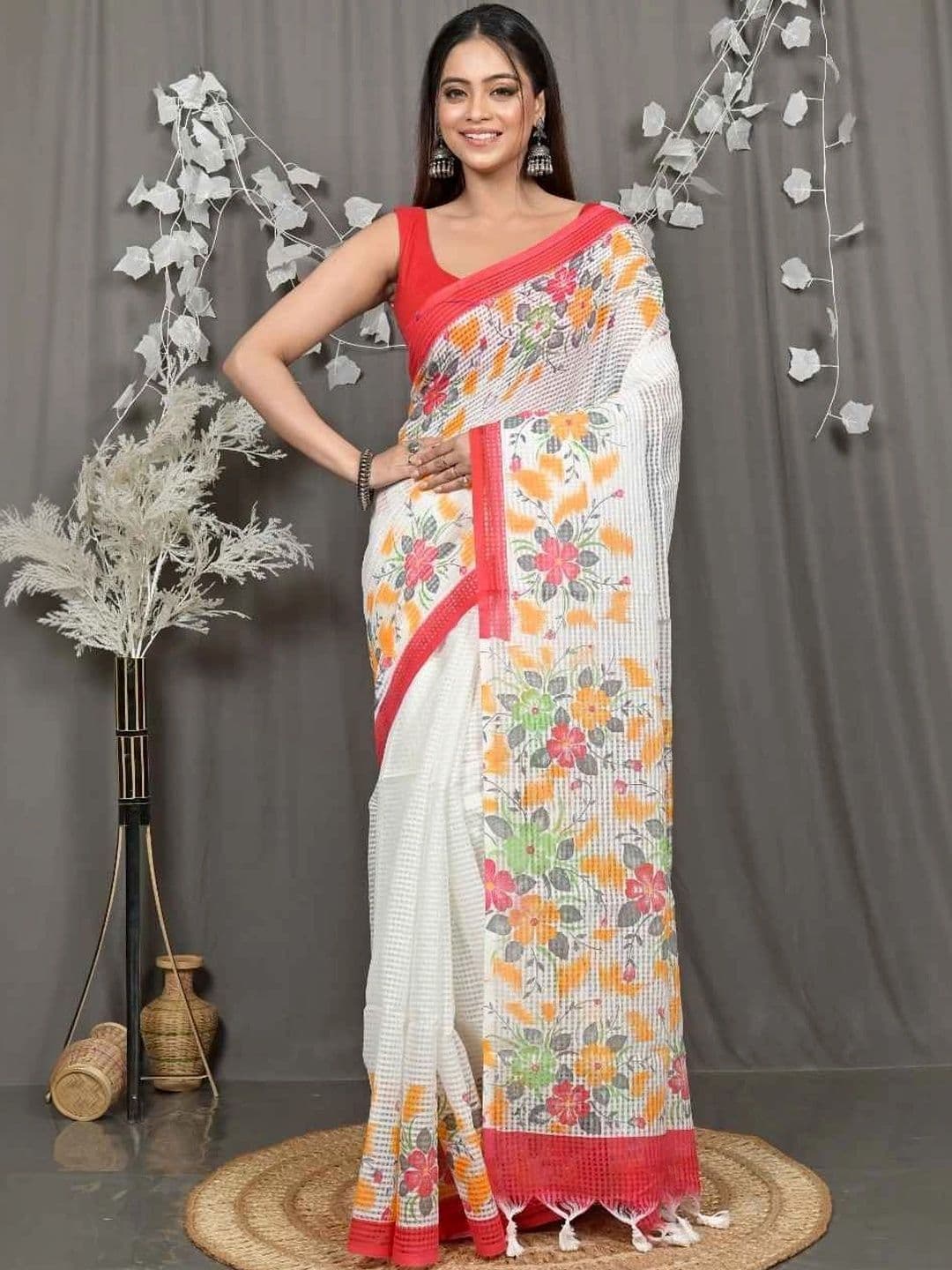 RoyBoni Floral Pure Cotton Taant Saree thumbnail 5